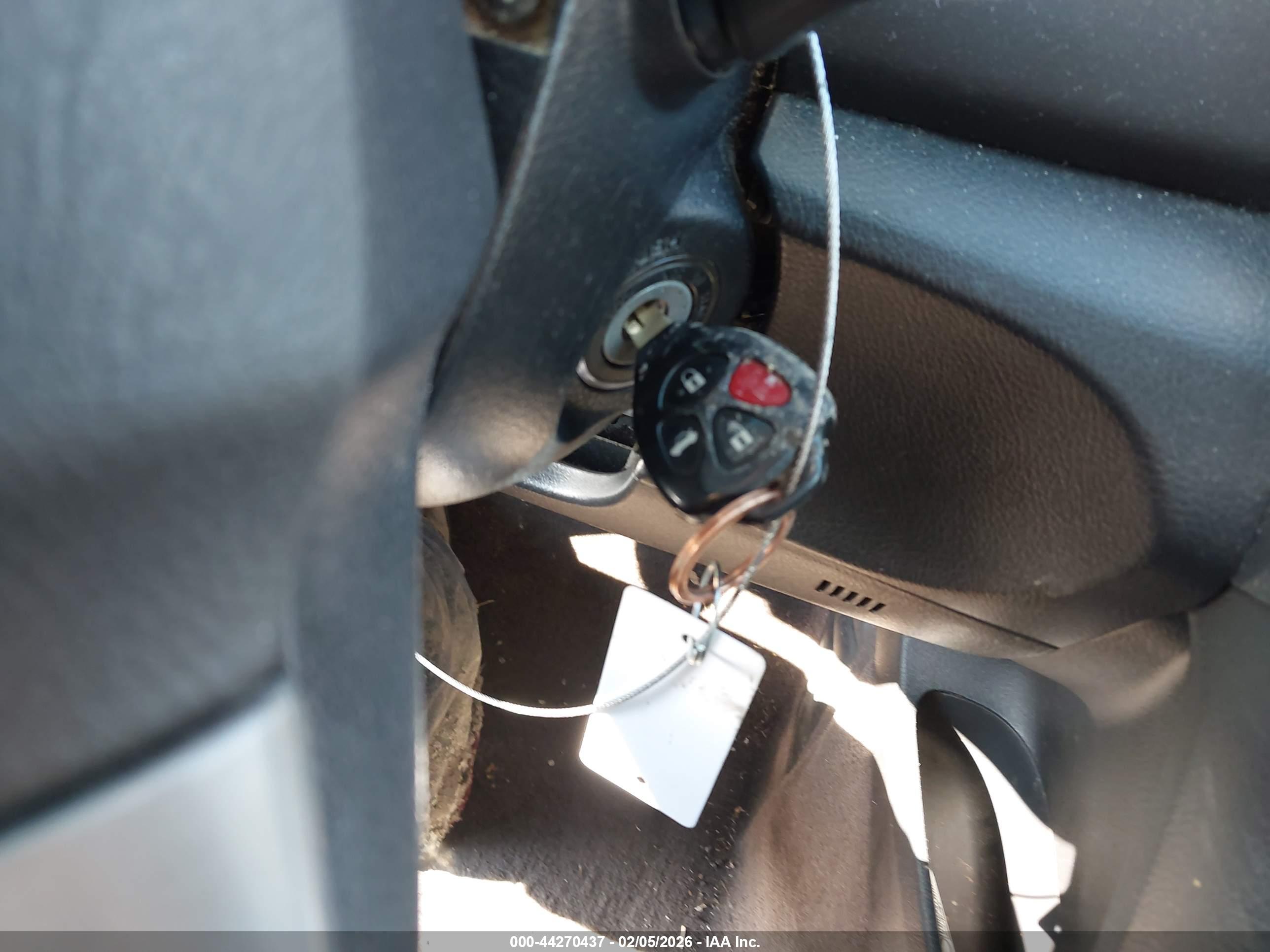 TOYOTA CAMRY image 11