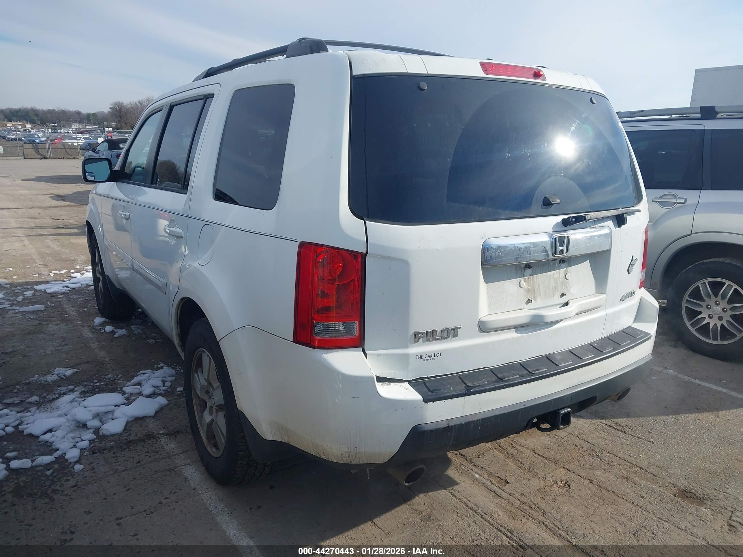 HONDA PILOT image 3