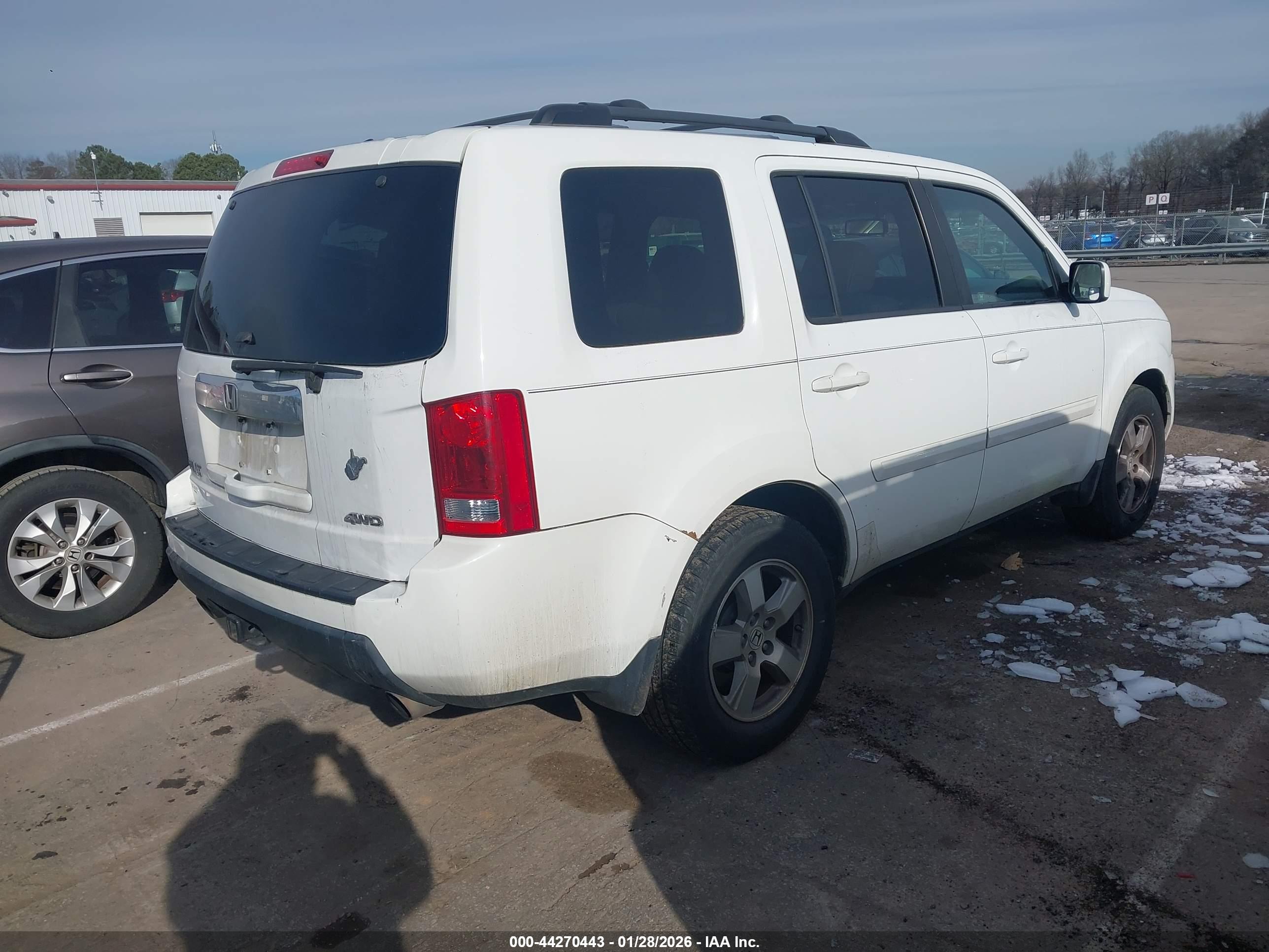 HONDA PILOT image 4