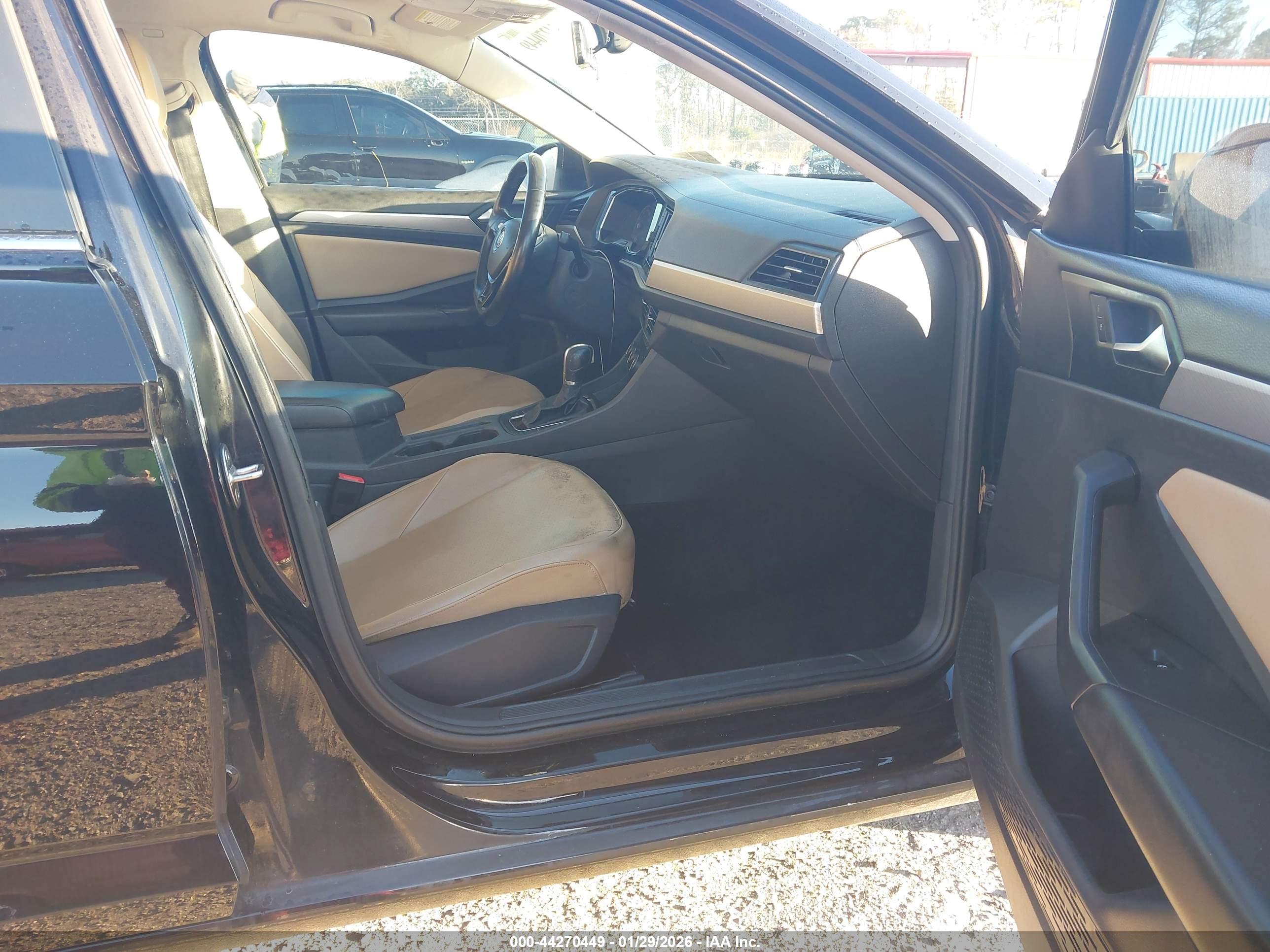 VOLKSWAGEN JETTA image 5