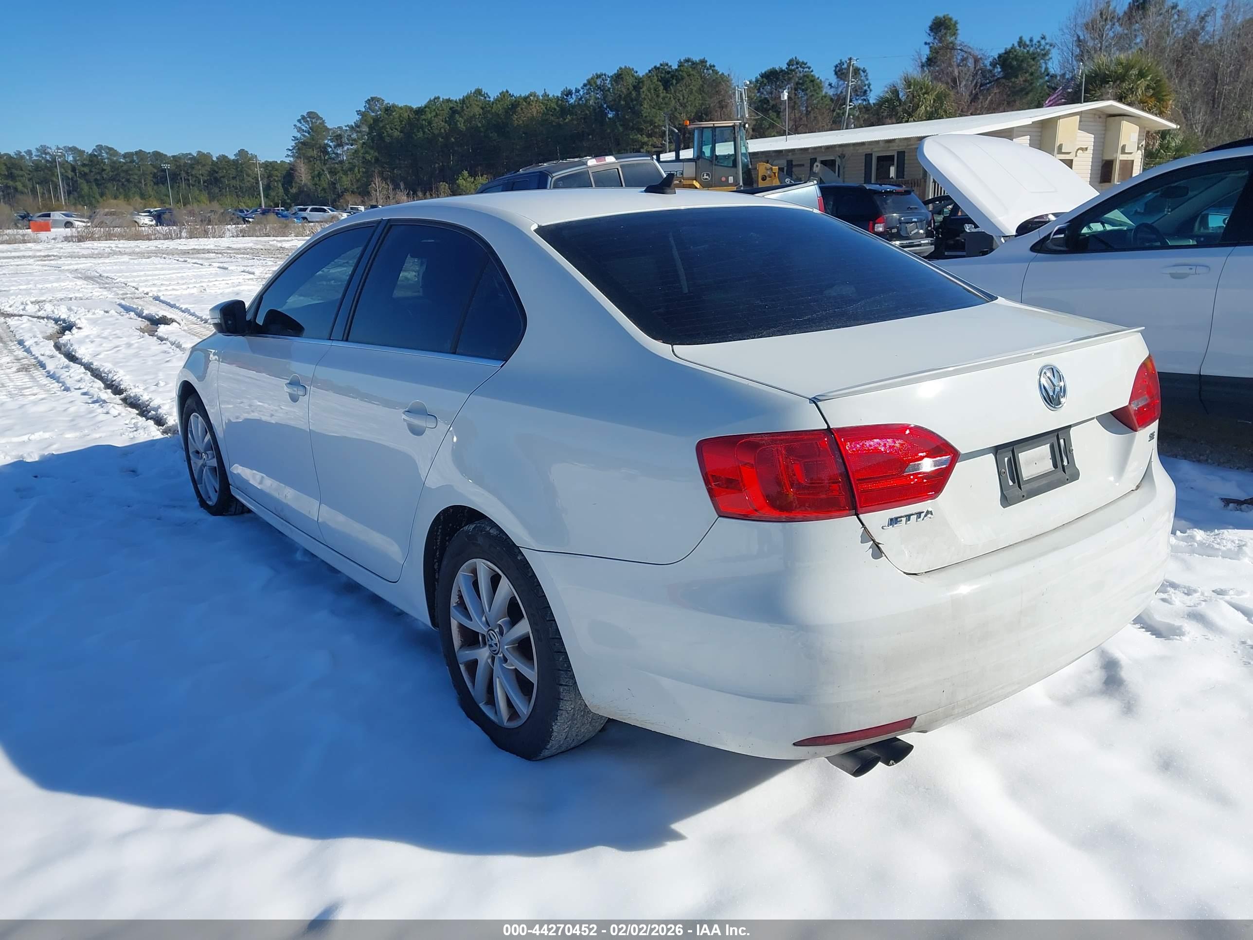 VOLKSWAGEN JETTA image 3
