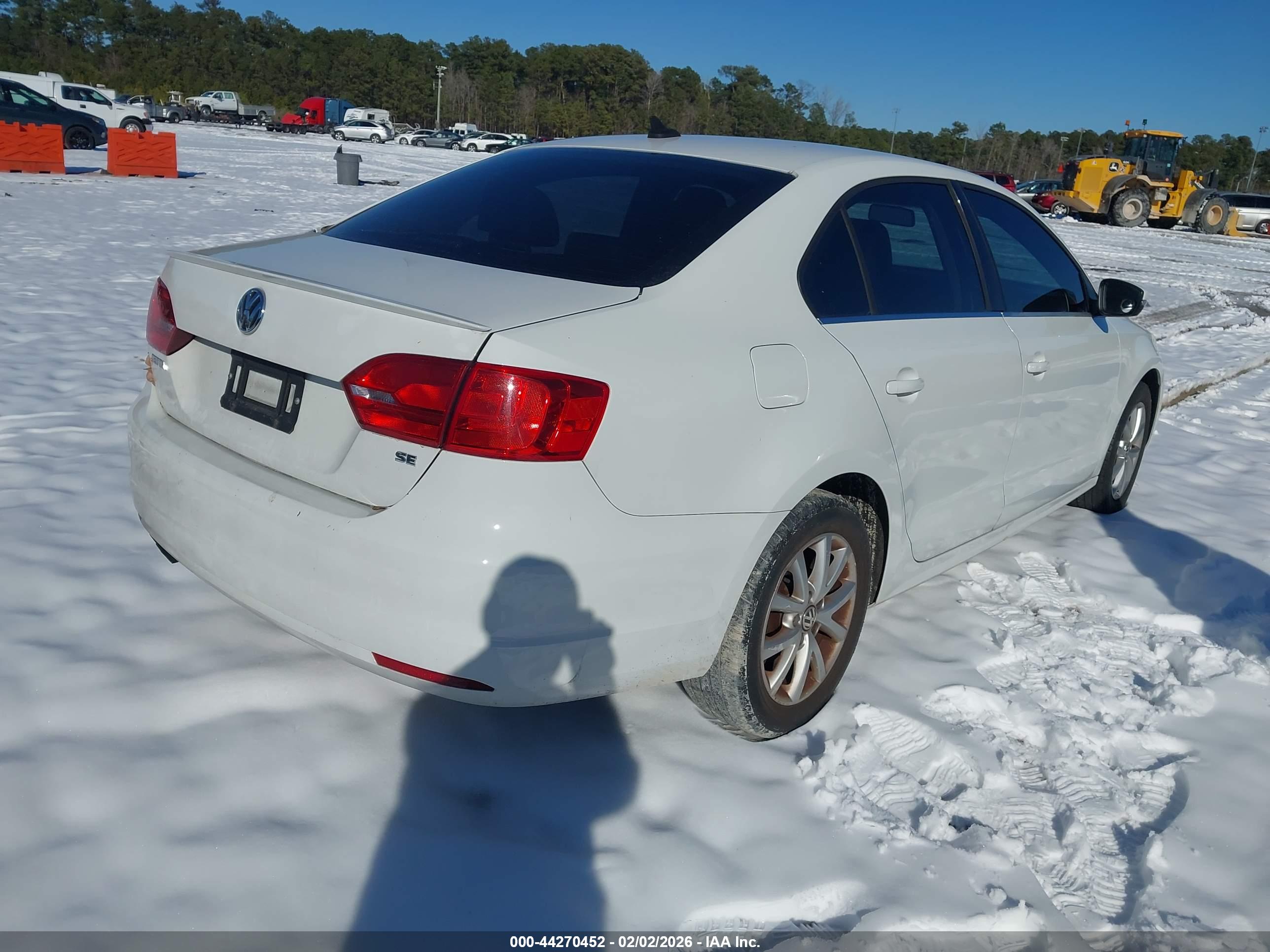 VOLKSWAGEN JETTA image 4