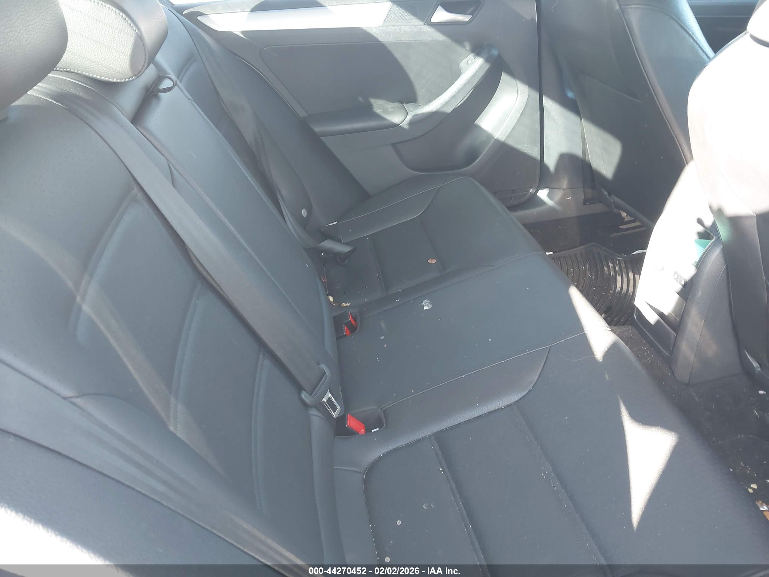 VOLKSWAGEN JETTA image 8