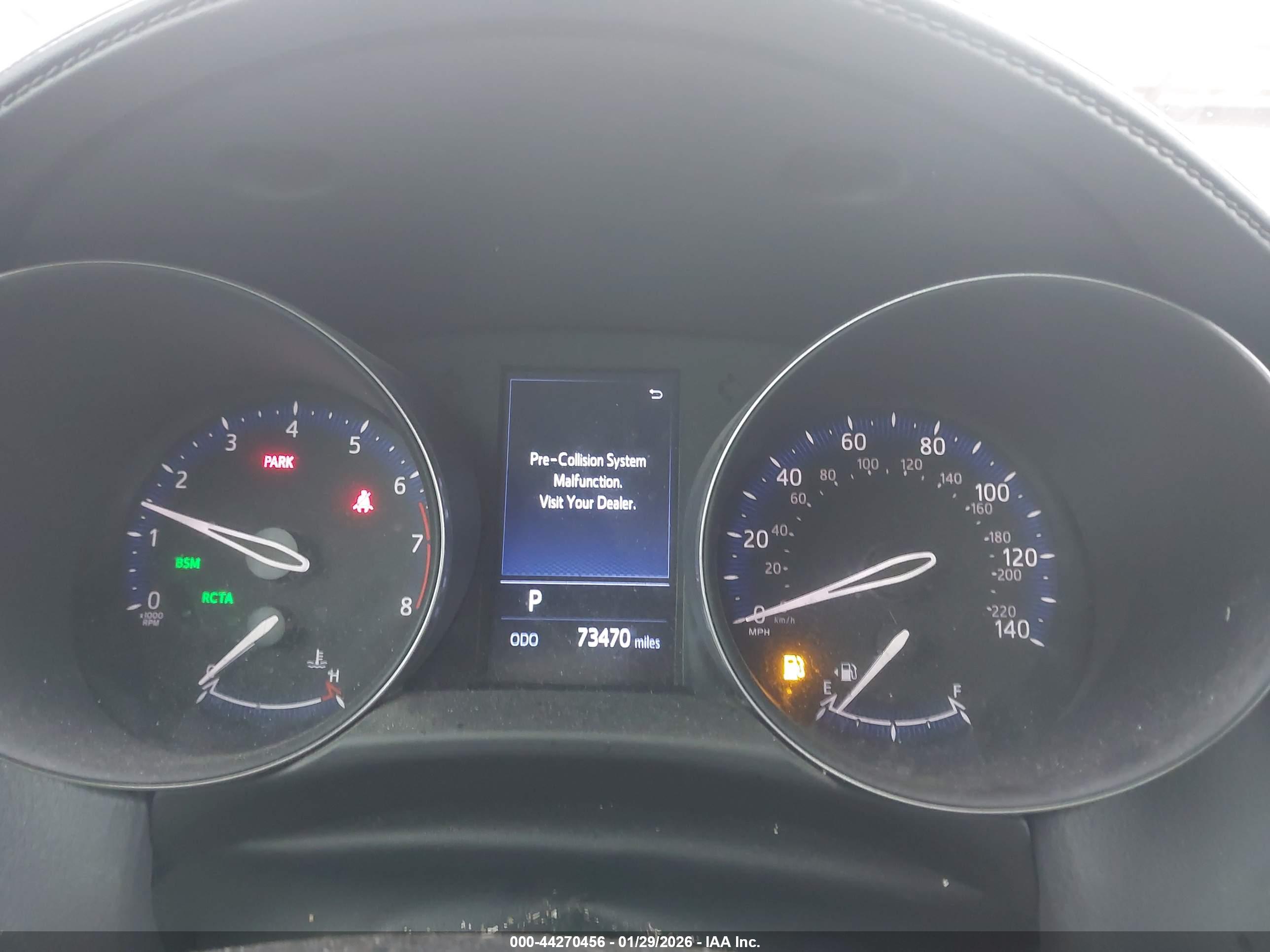 TOYOTA C-HR image 7