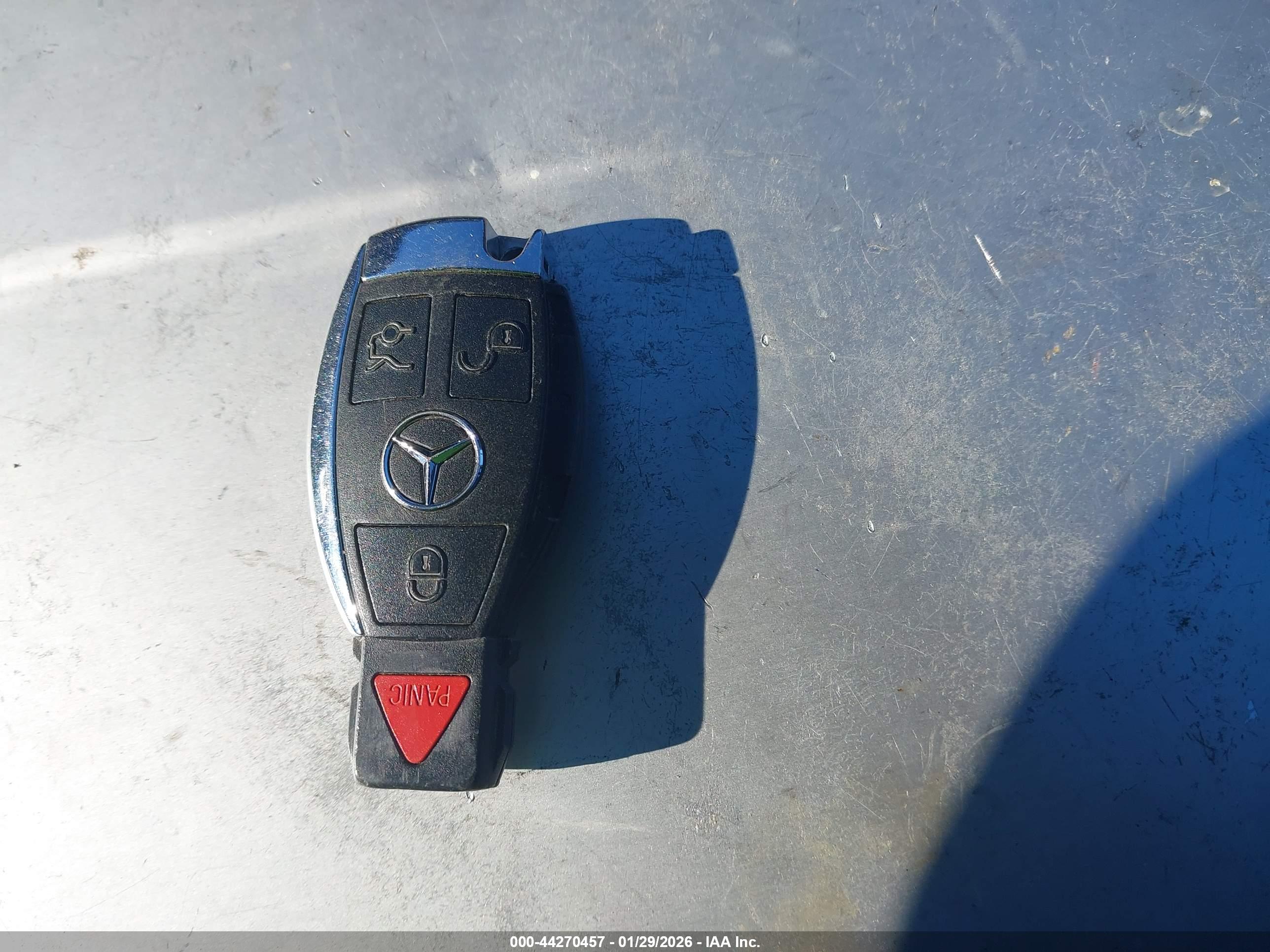 MERCEDES-BENZ C image 11