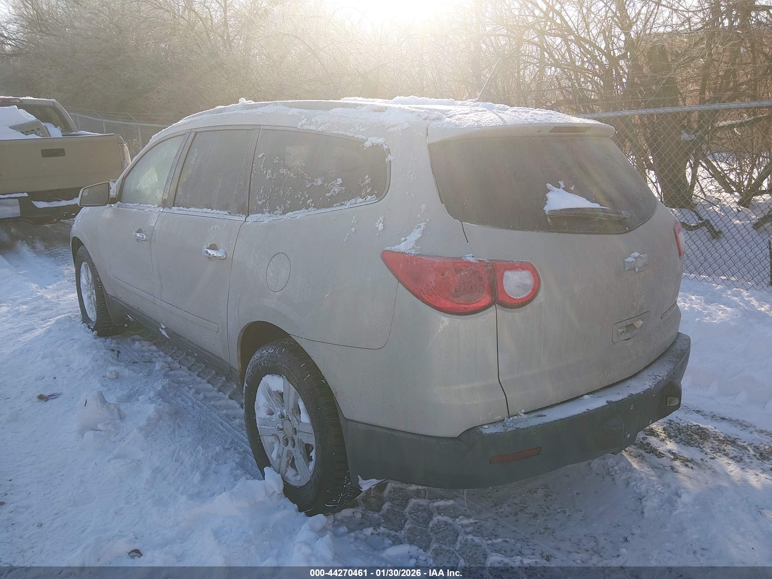 CHEVROLET TRAVERSE image 3