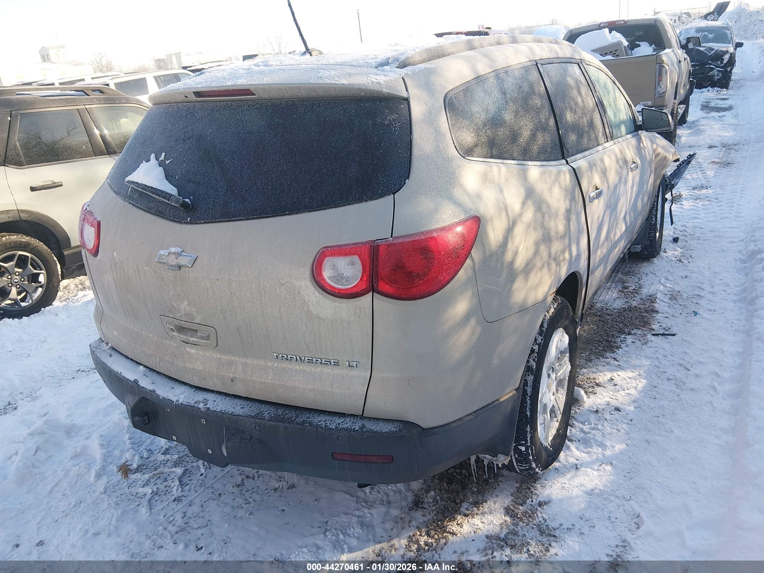 CHEVROLET TRAVERSE image 4