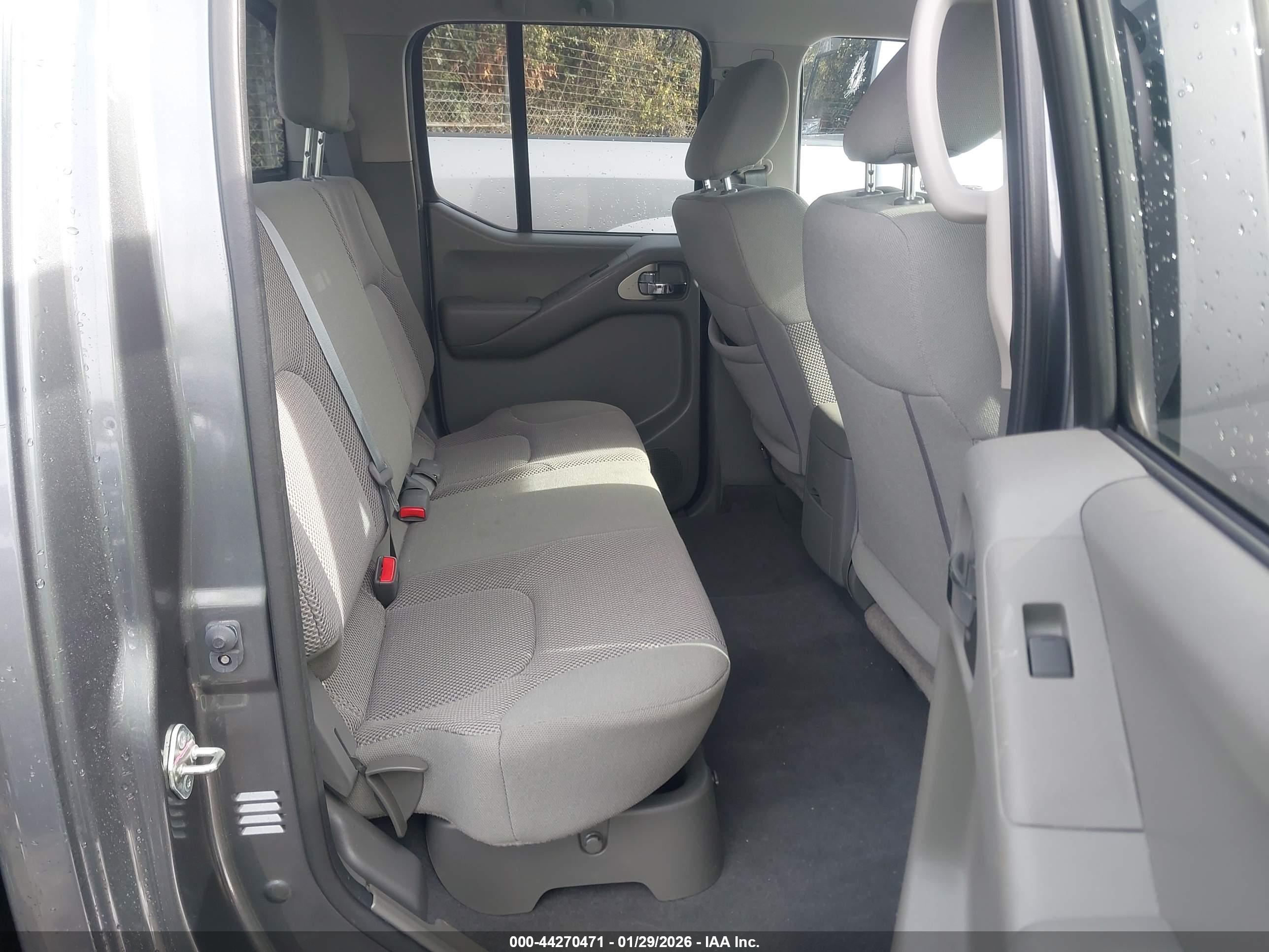 NISSAN FRONTIER image 8