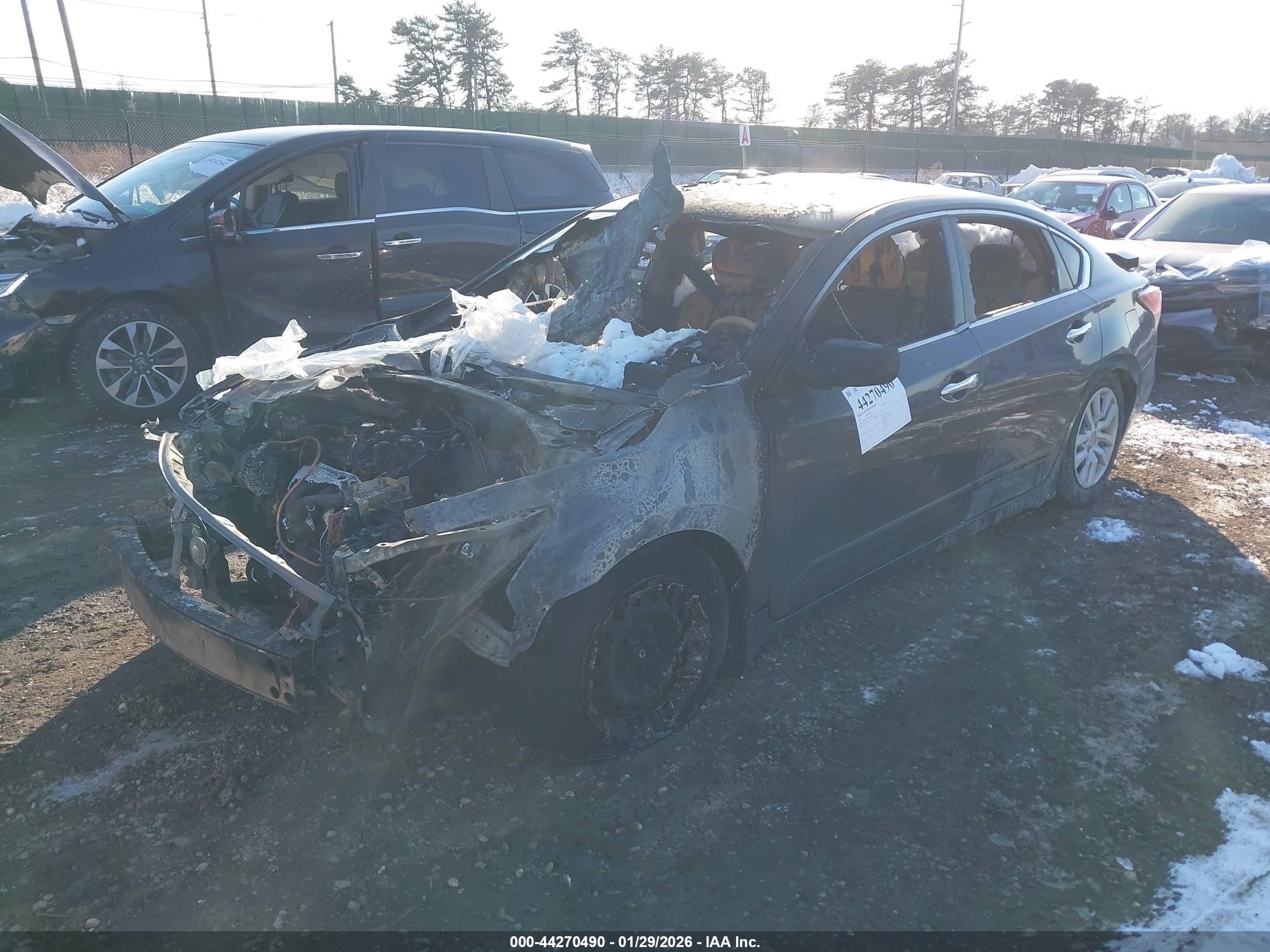 NISSAN ALTIMA image 2
