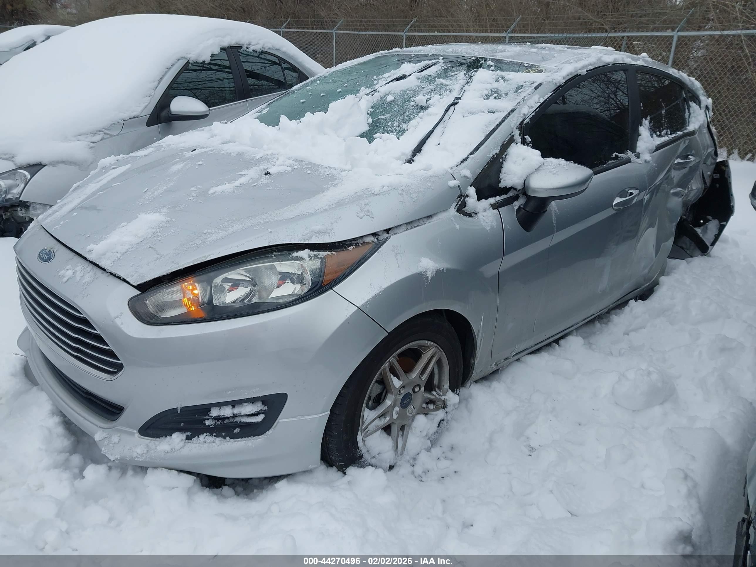 FORD FIESTA image 2