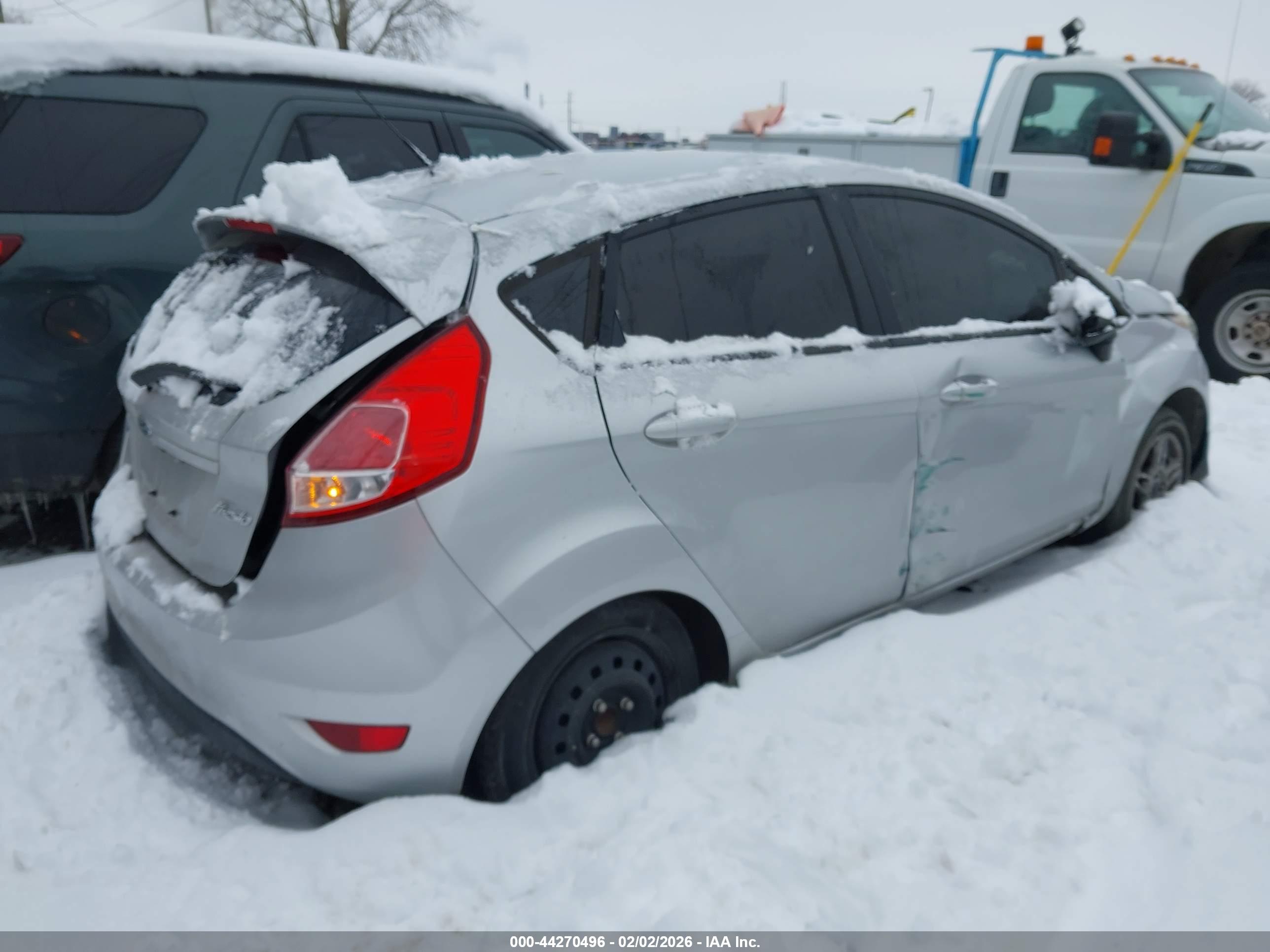 FORD FIESTA image 4