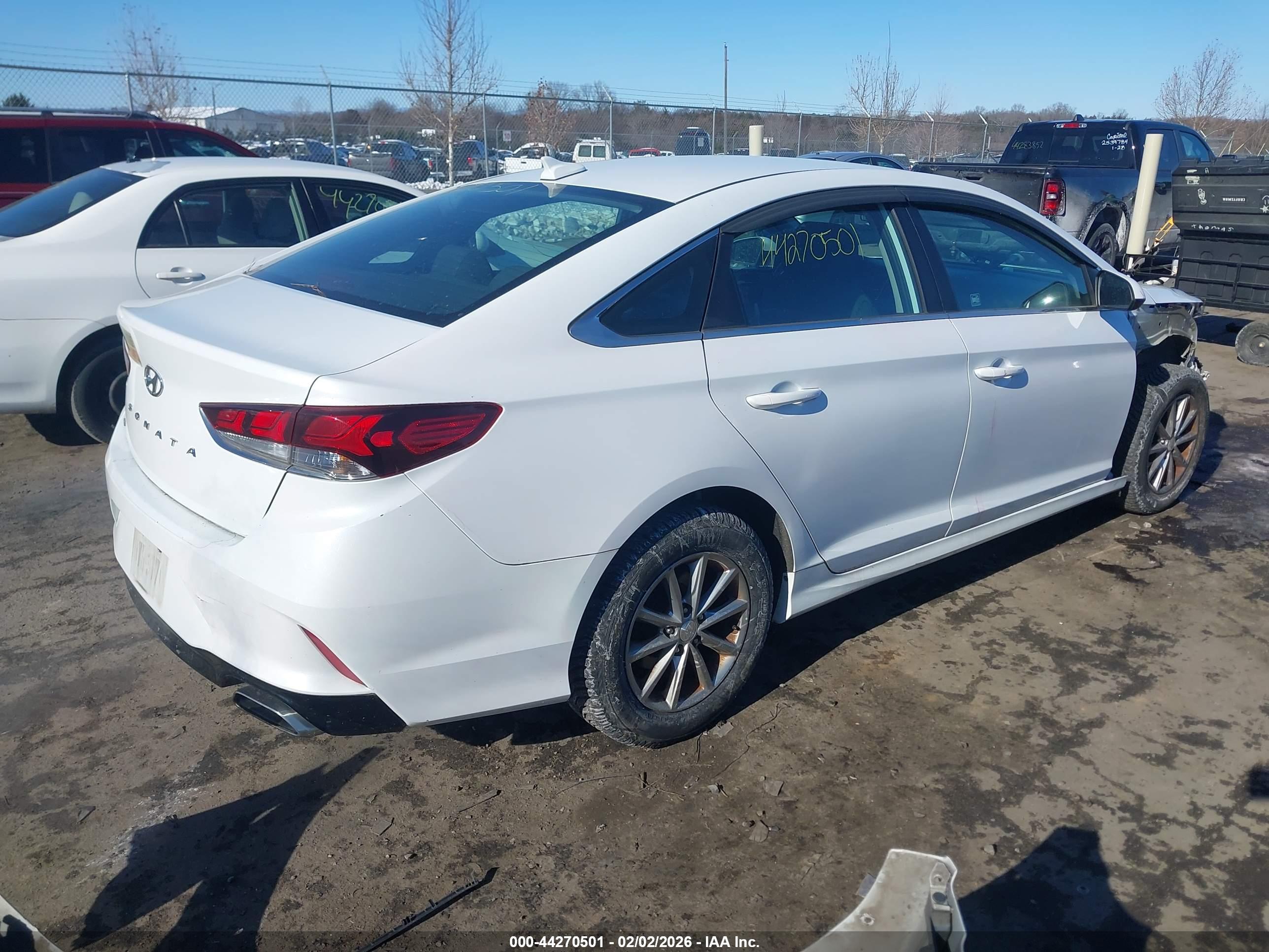 HYUNDAI SONATA image 4