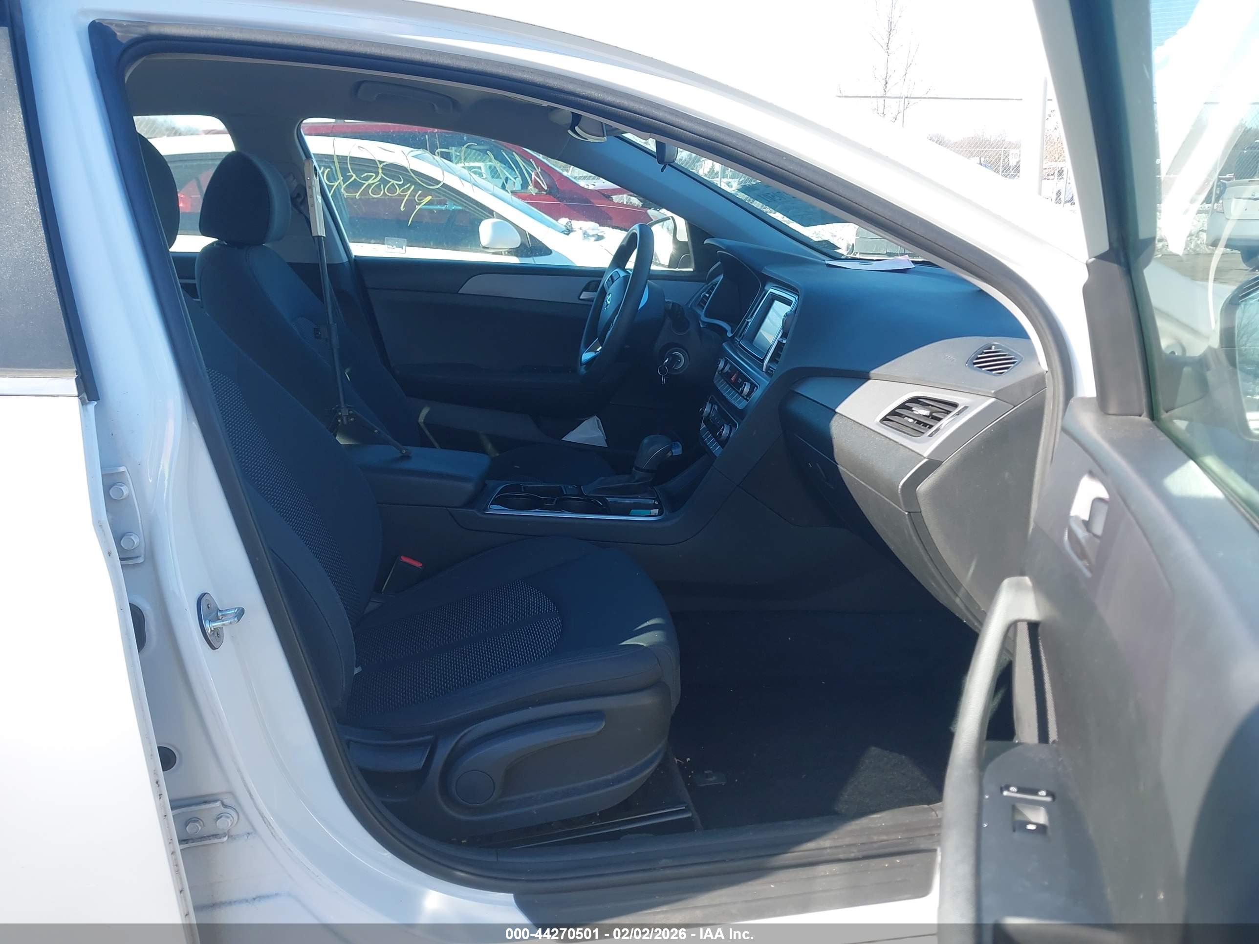 HYUNDAI SONATA image 5