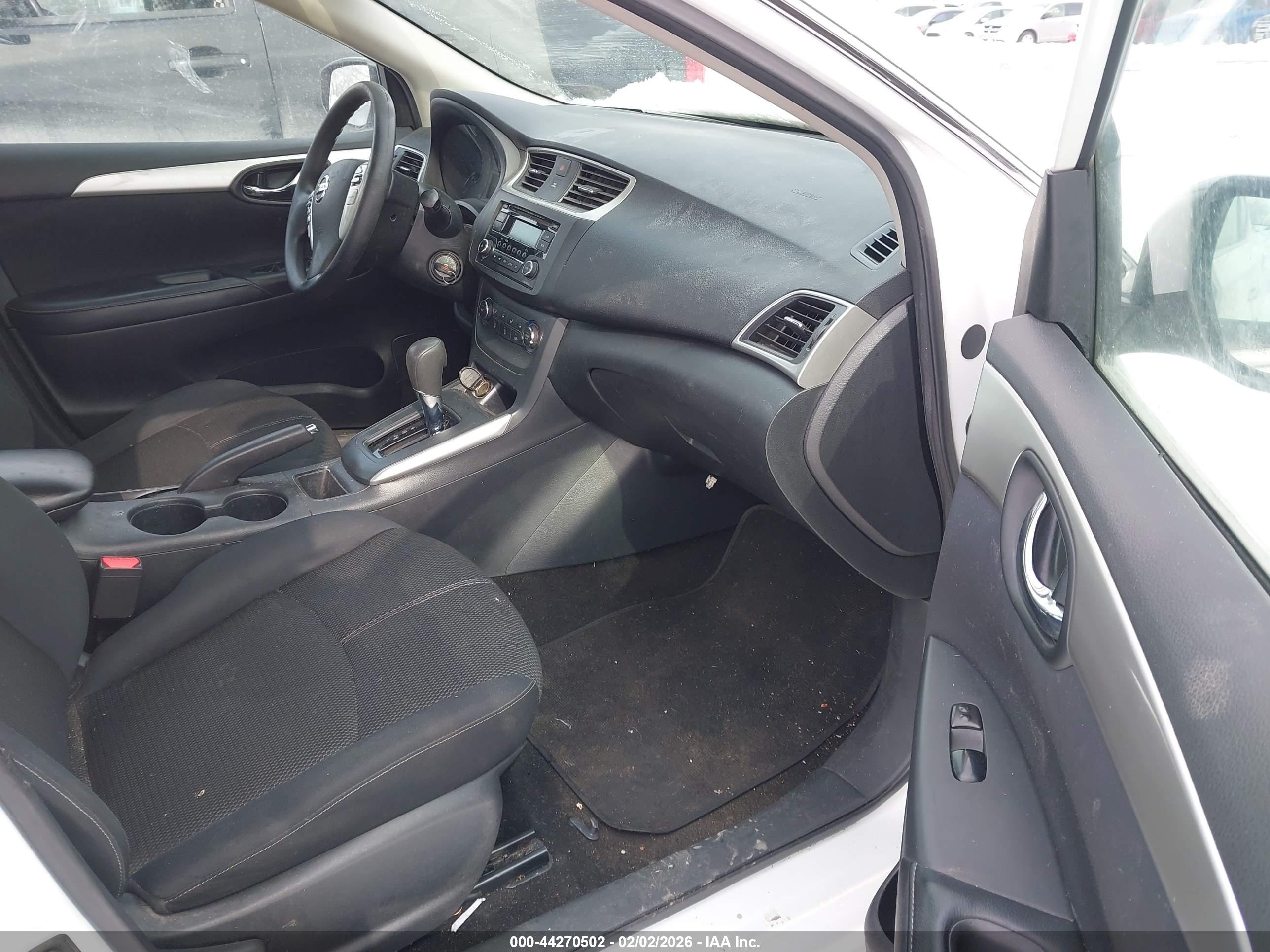 NISSAN SENTRA image 5