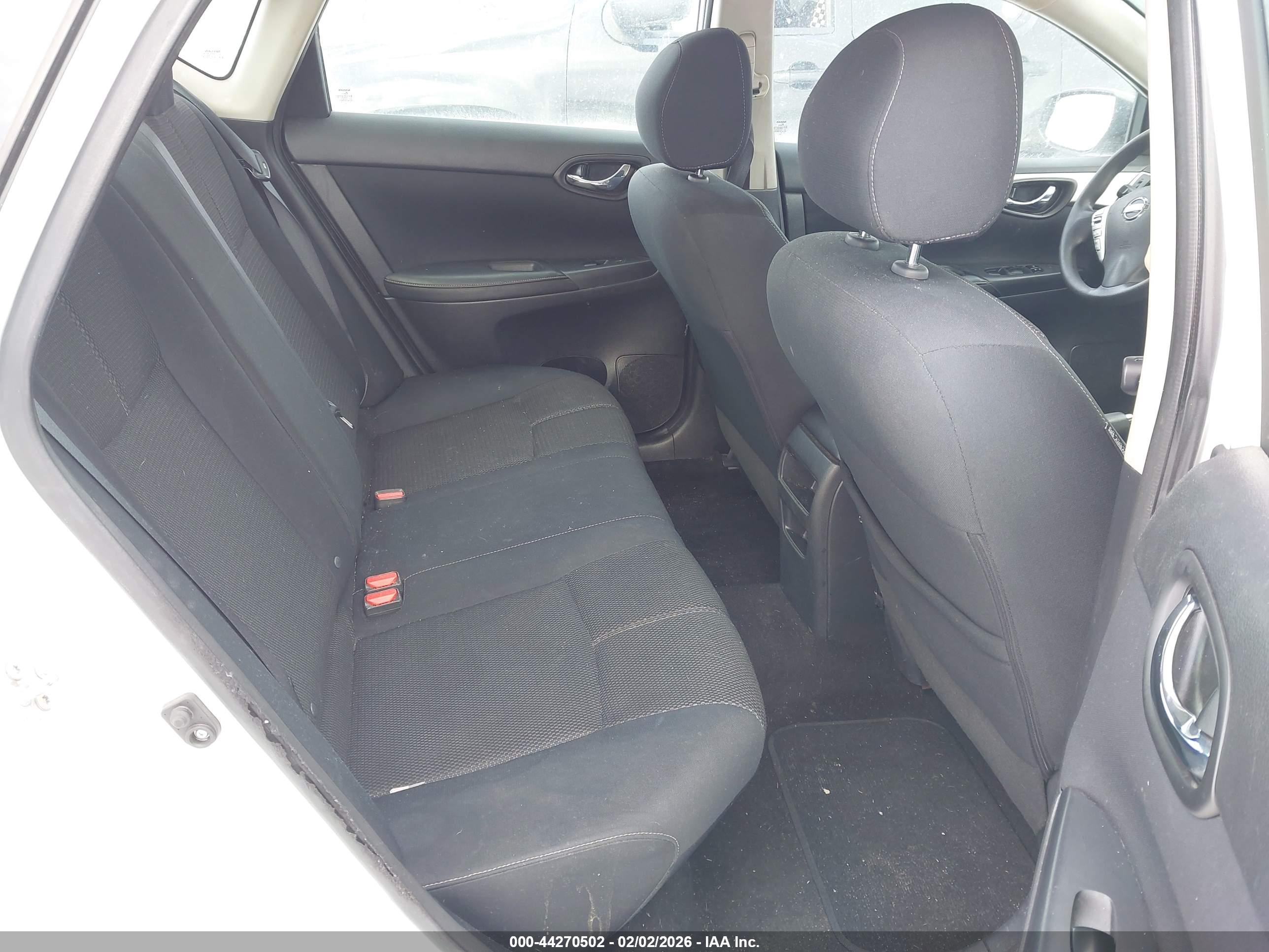 NISSAN SENTRA image 8