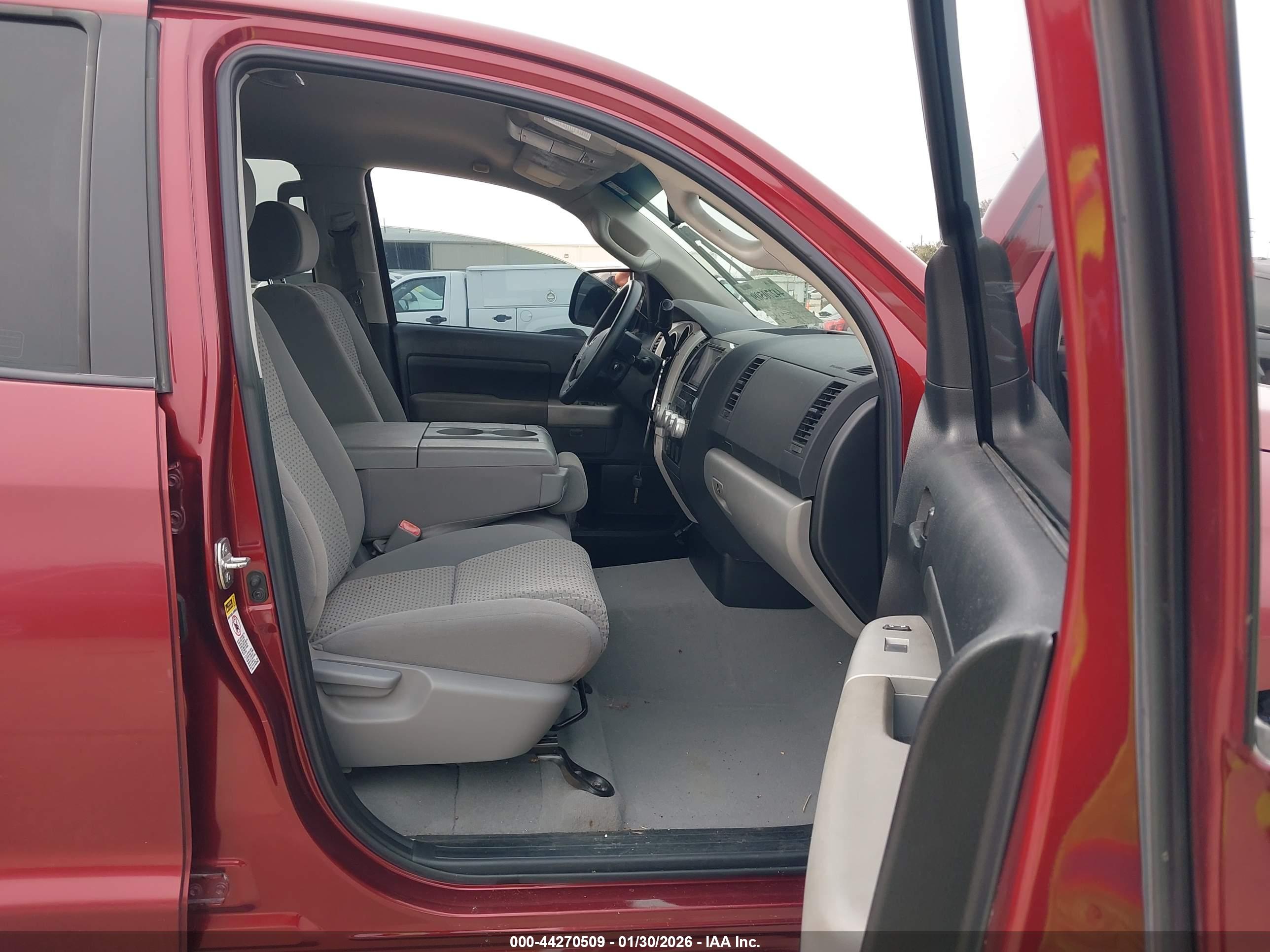 TOYOTA TUNDRA image 5