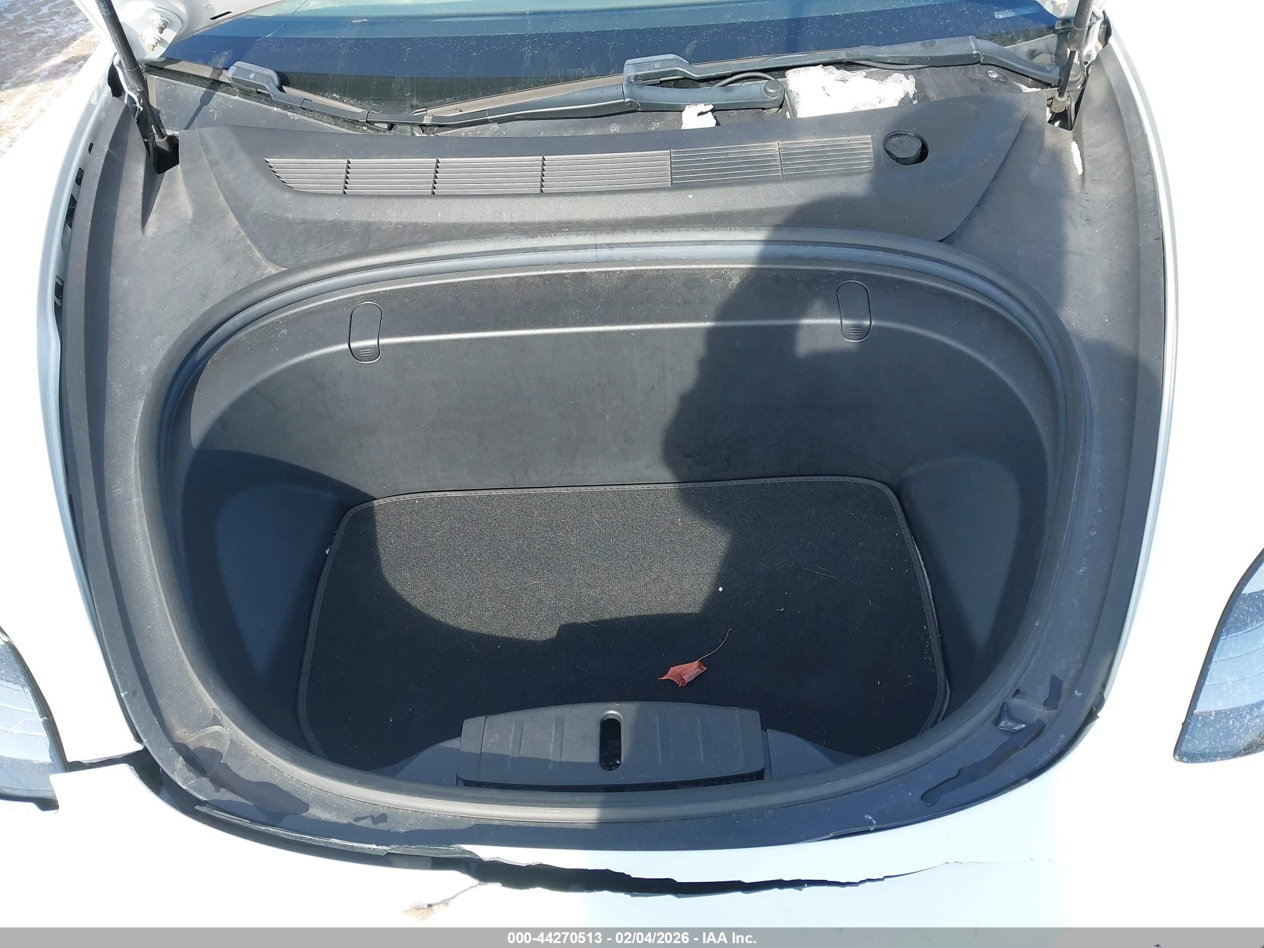 TESLA MODEL image 10