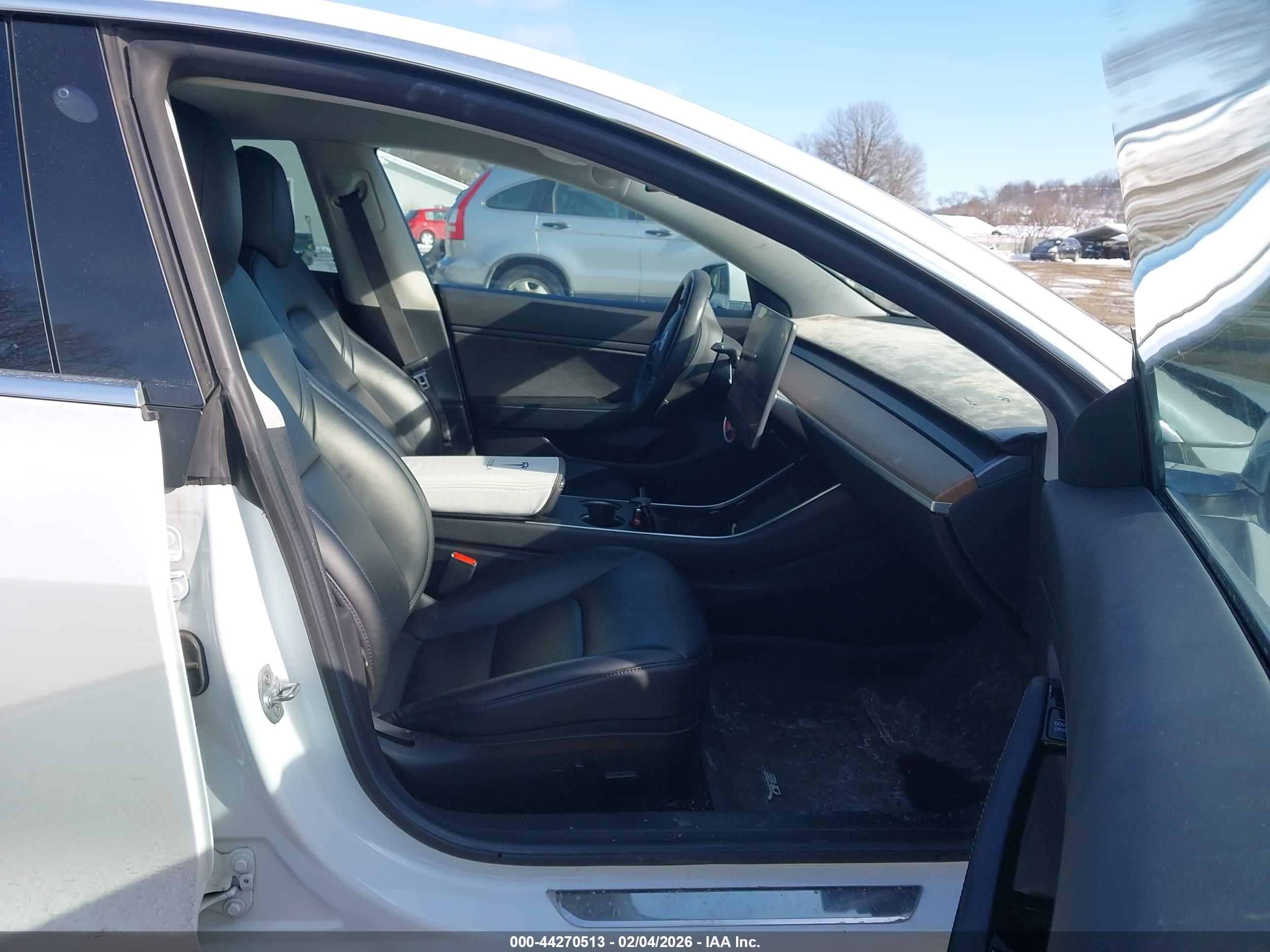 TESLA MODEL image 5