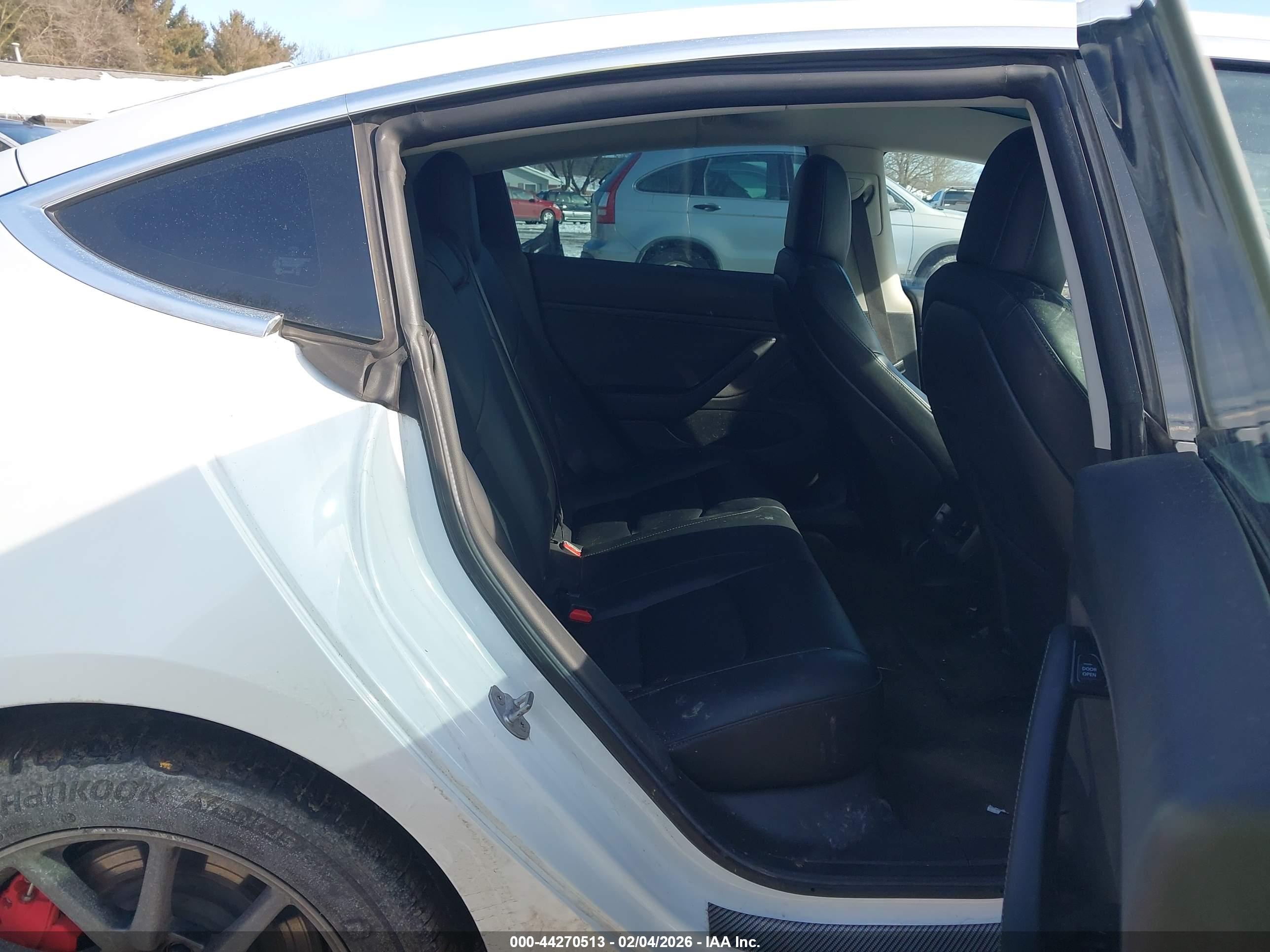 TESLA MODEL image 8
