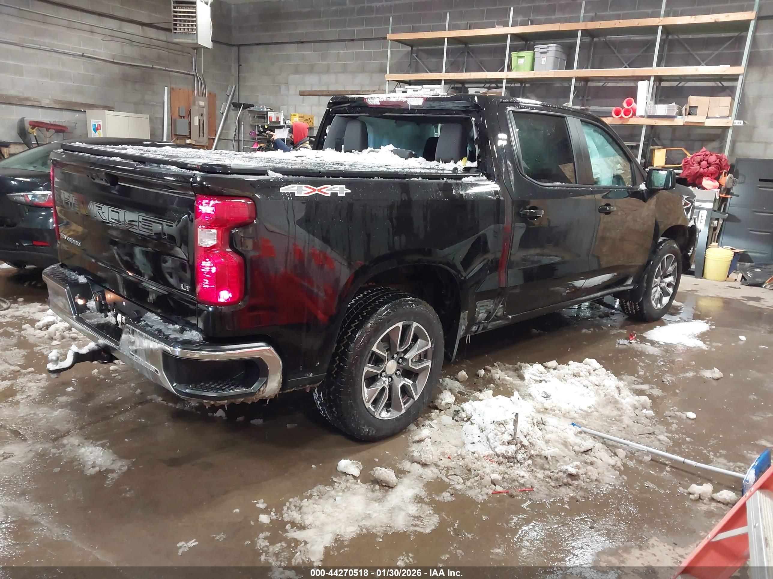 CHEVROLET SILVERADO image 4