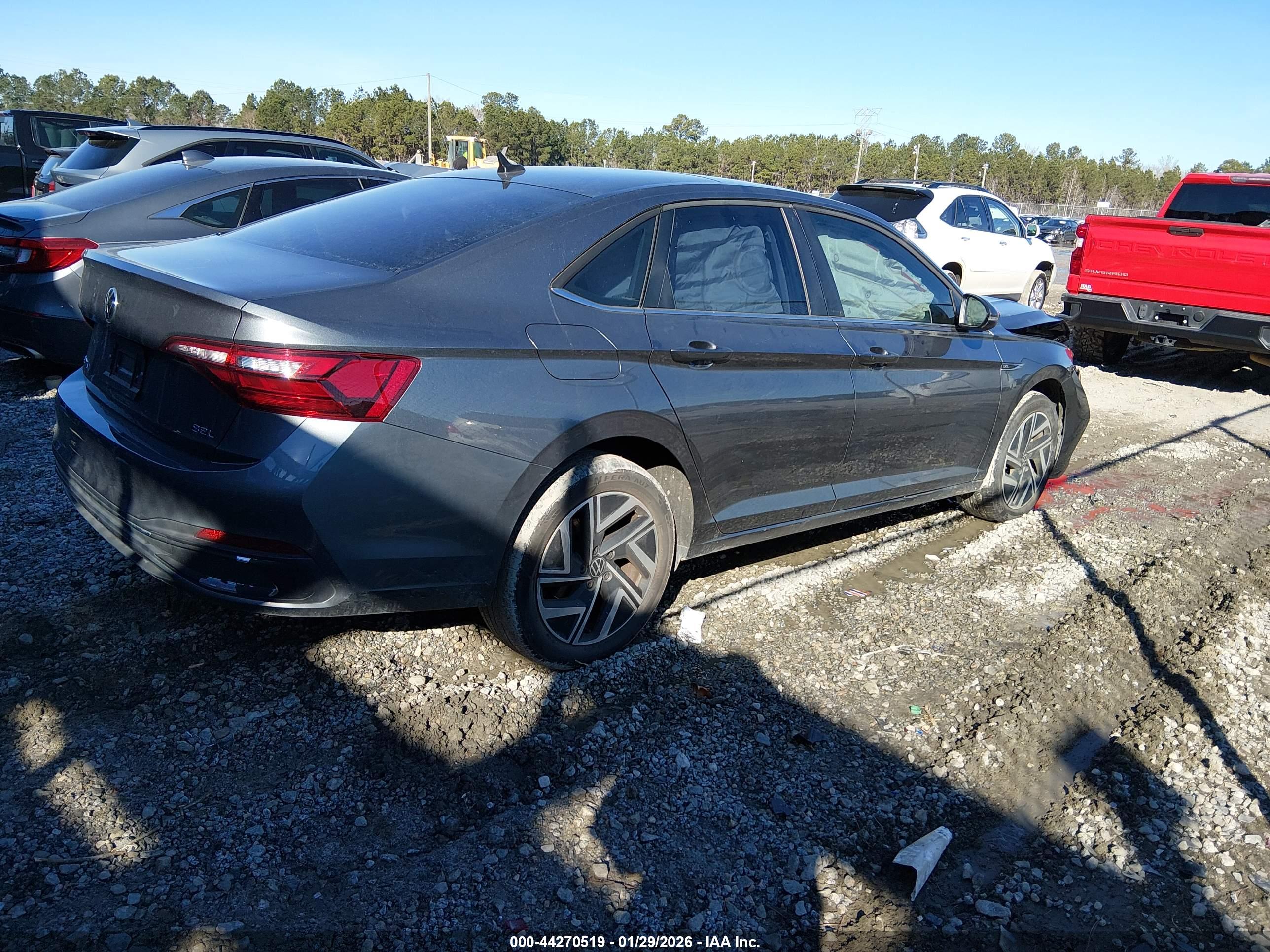 VOLKSWAGEN JETTA image 4