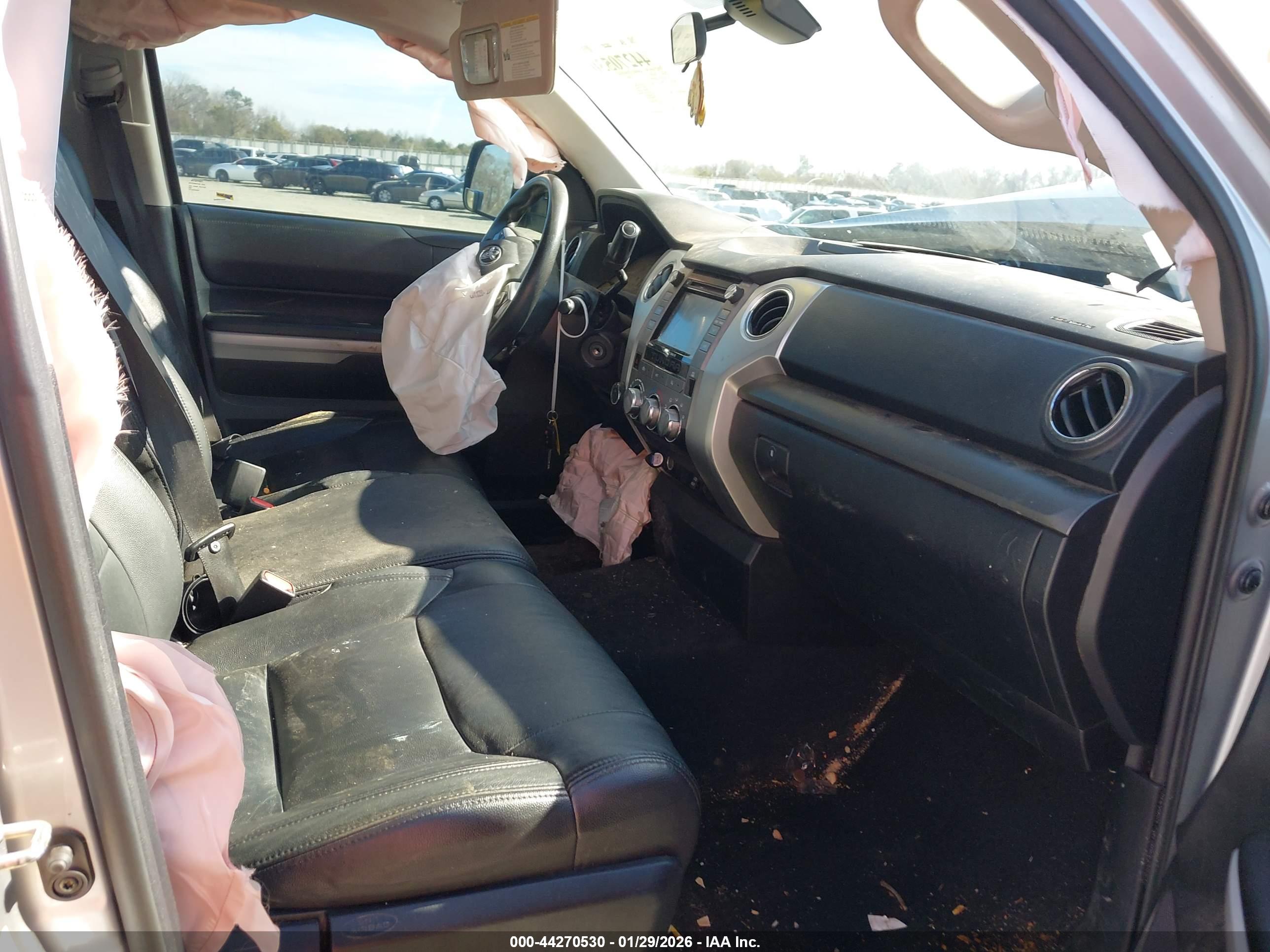 TOYOTA TUNDRA image 5