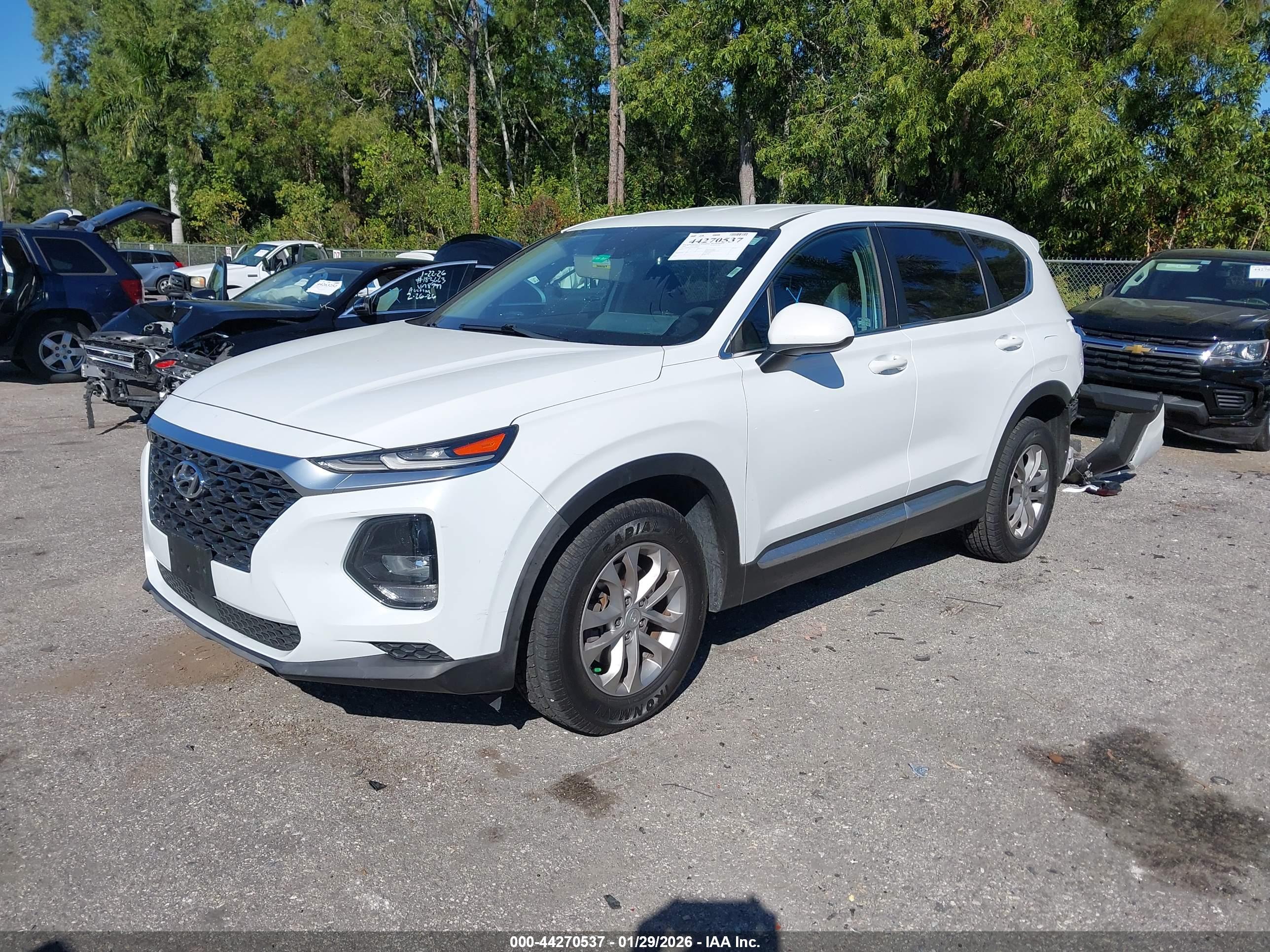 HYUNDAI SANTA image 2