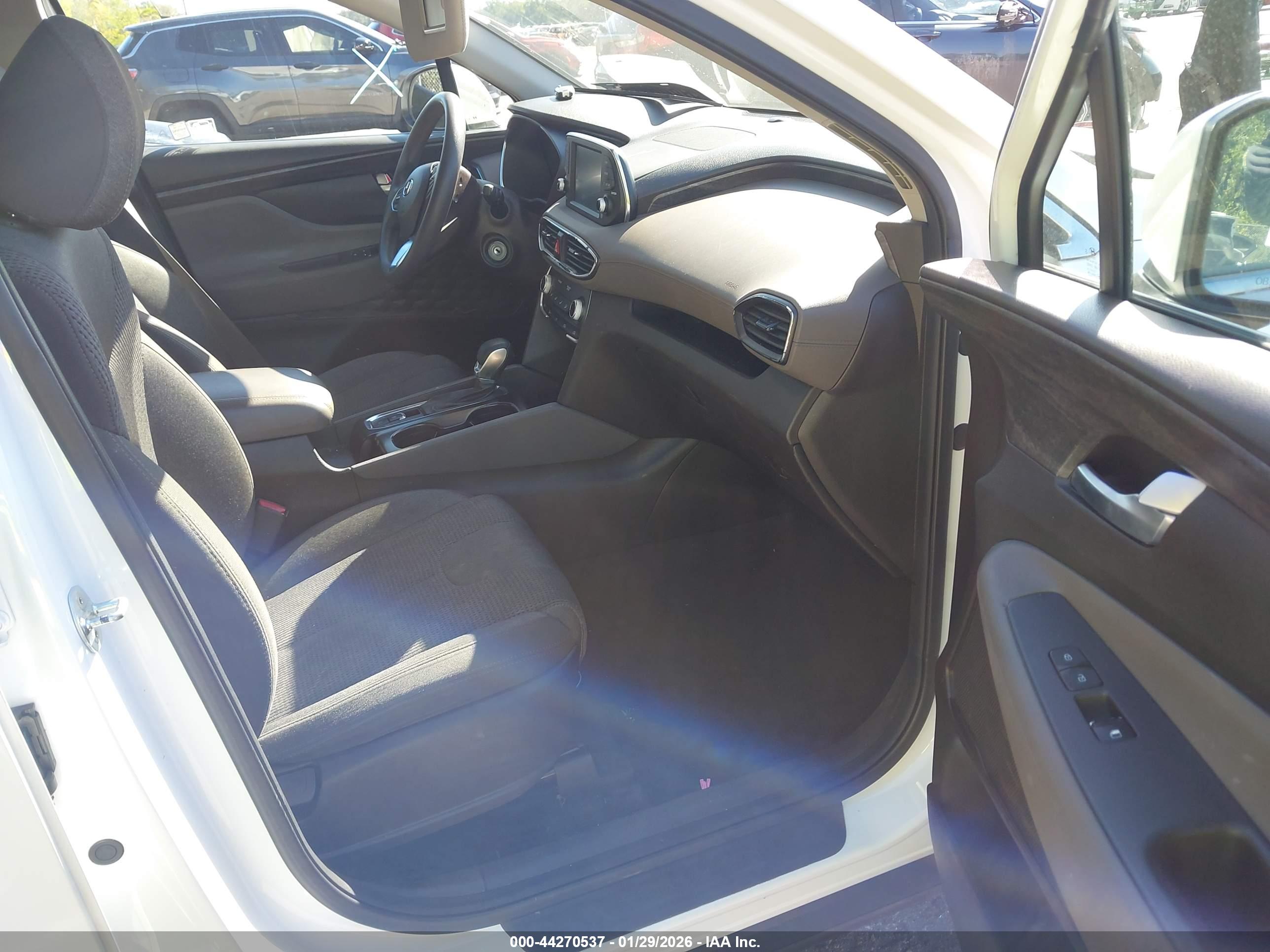 HYUNDAI SANTA image 5