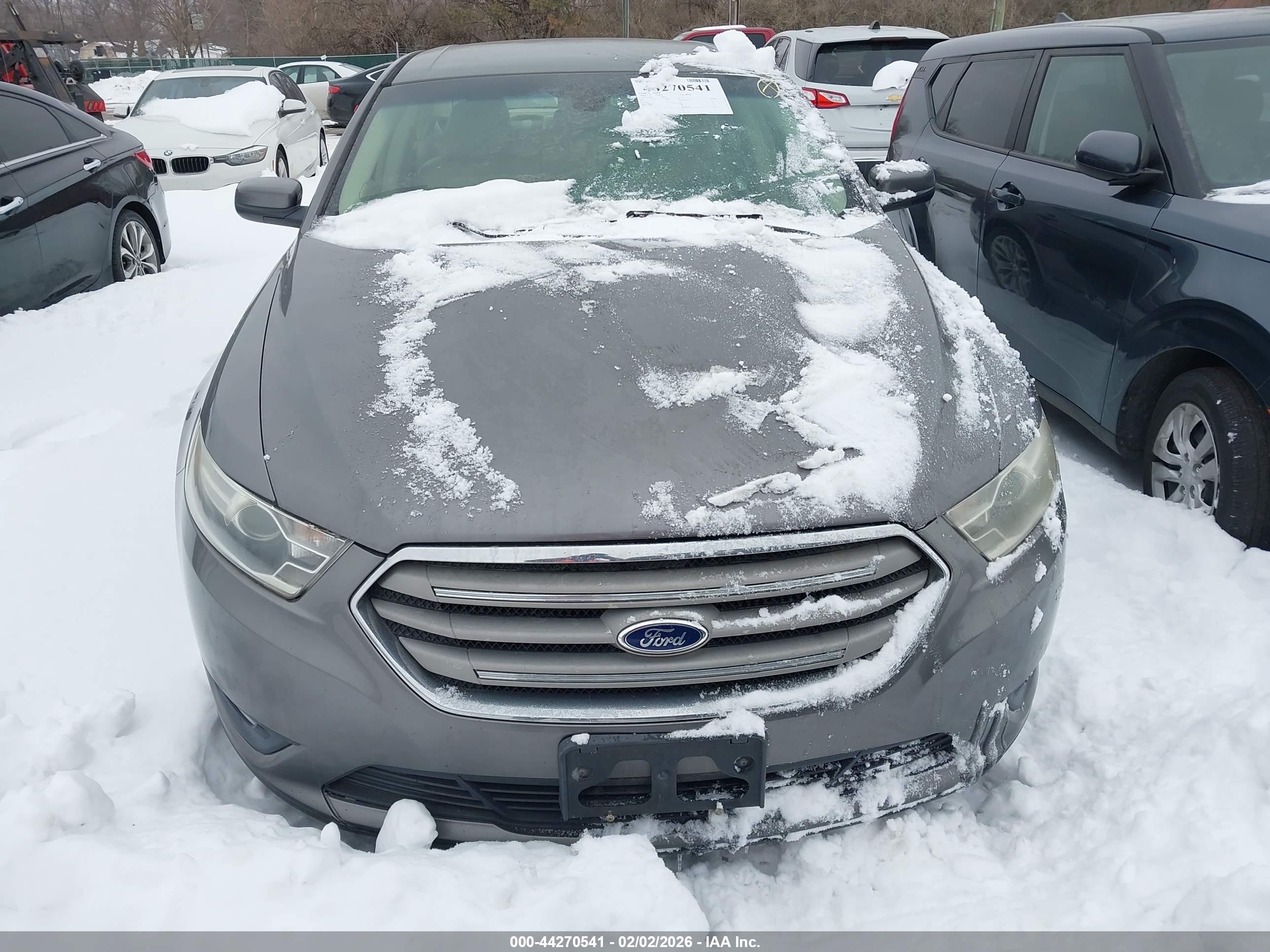 FORD TAURUS image 6