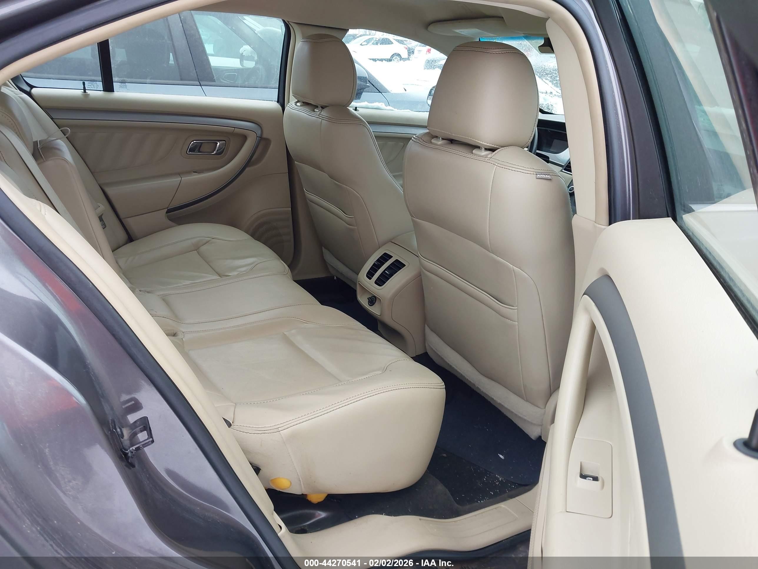 FORD TAURUS image 8