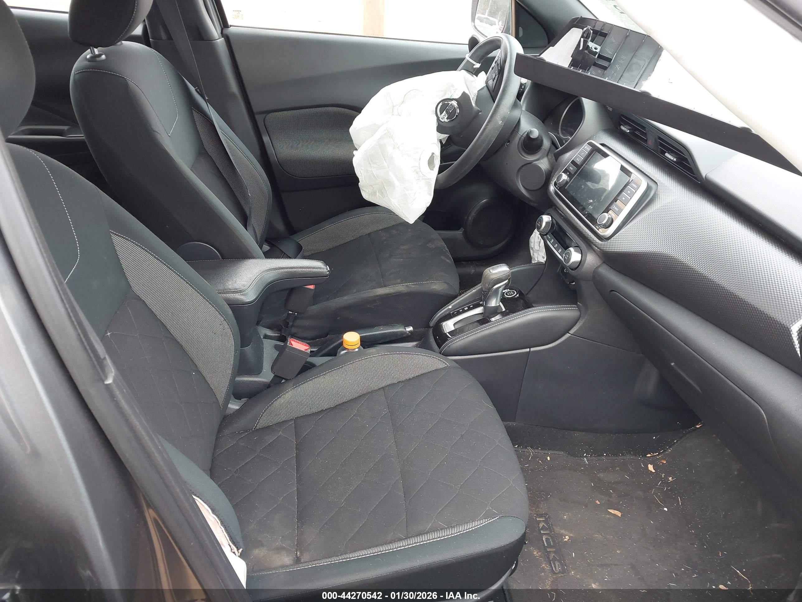 NISSAN KICKS image 5