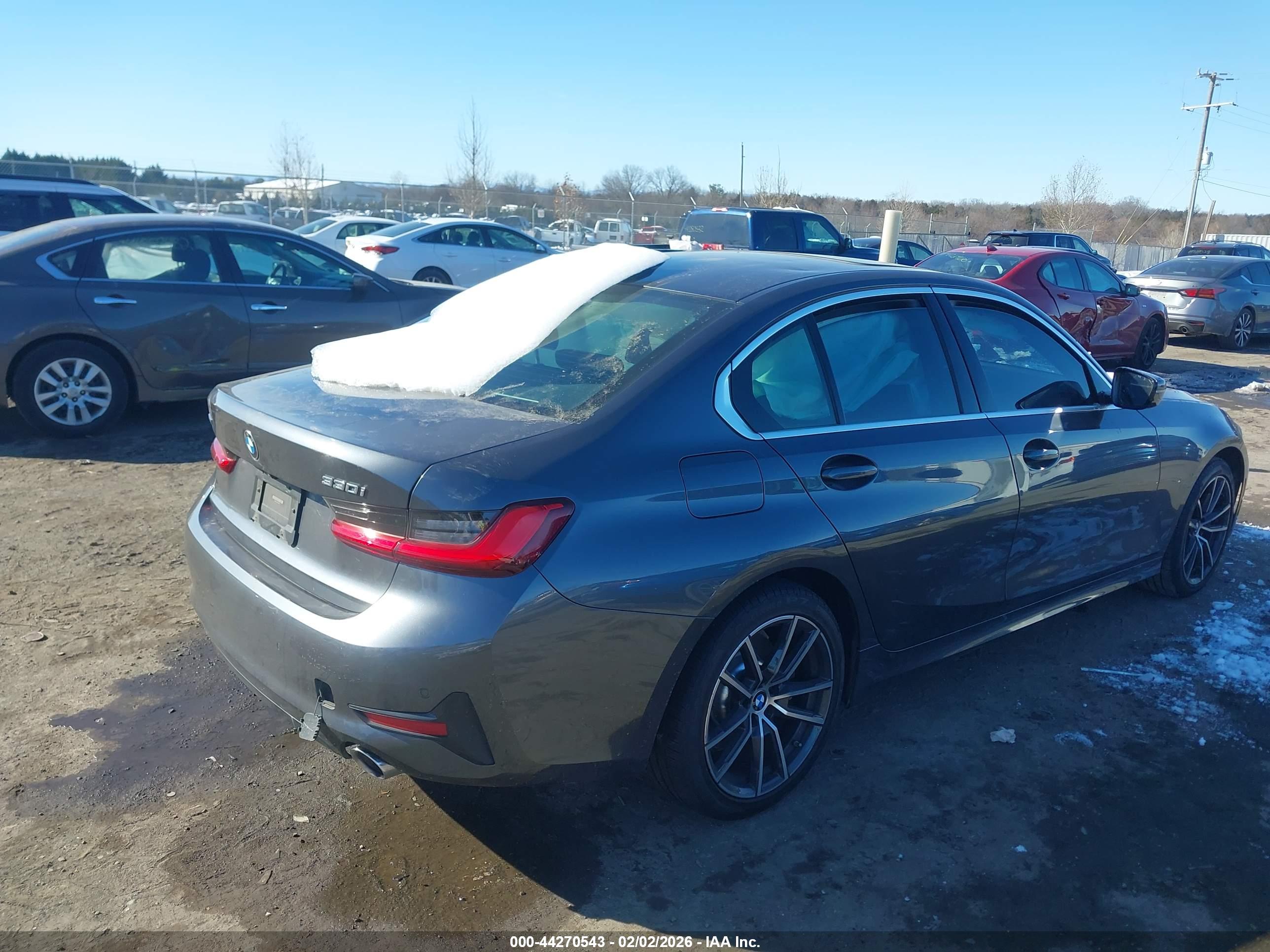 BMW 330I image 4