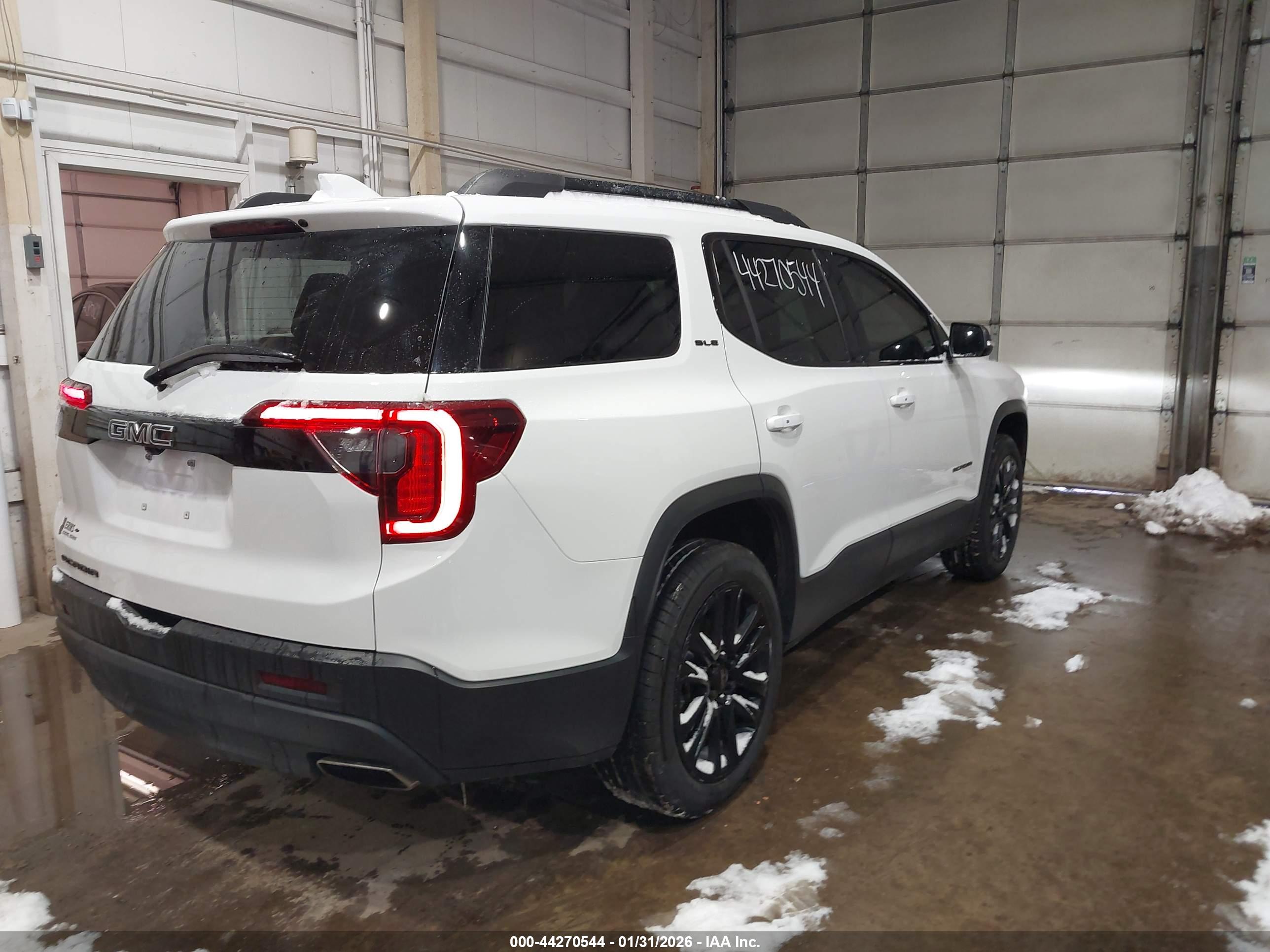 GMC ACADIA image 4