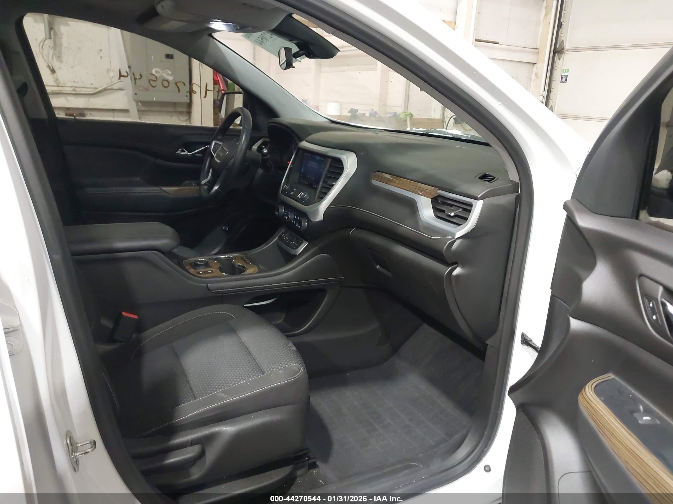 GMC ACADIA image 5