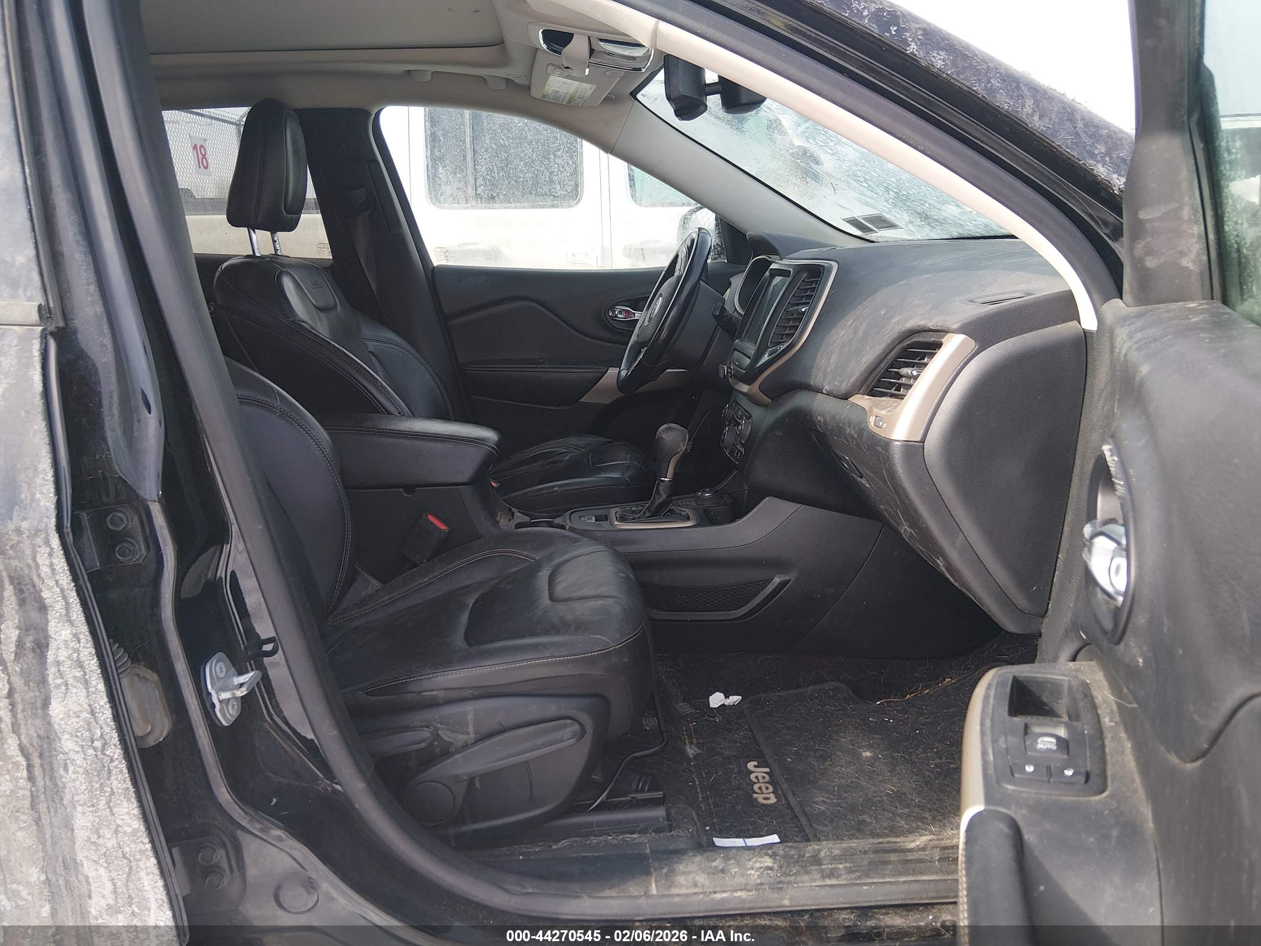 JEEP CHEROKEE image 5