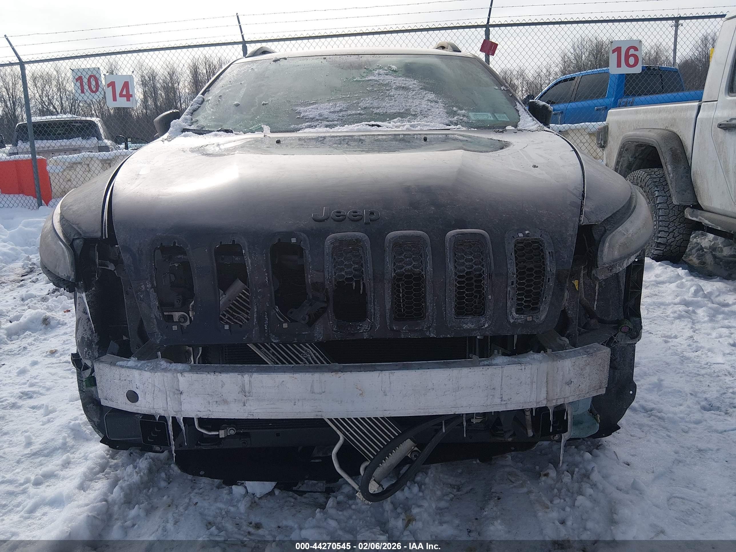 JEEP CHEROKEE image 6
