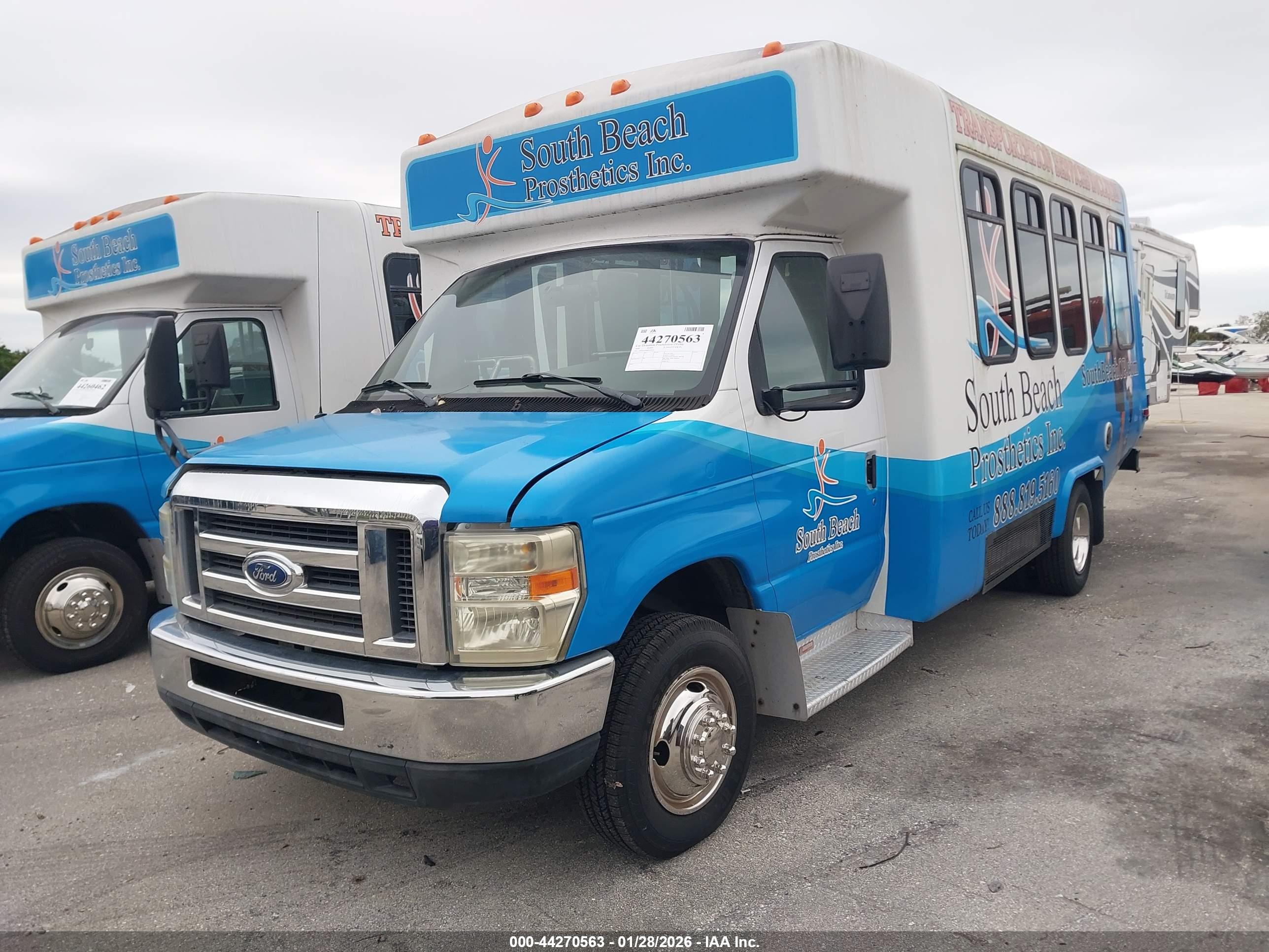 FORD E-350 image 2