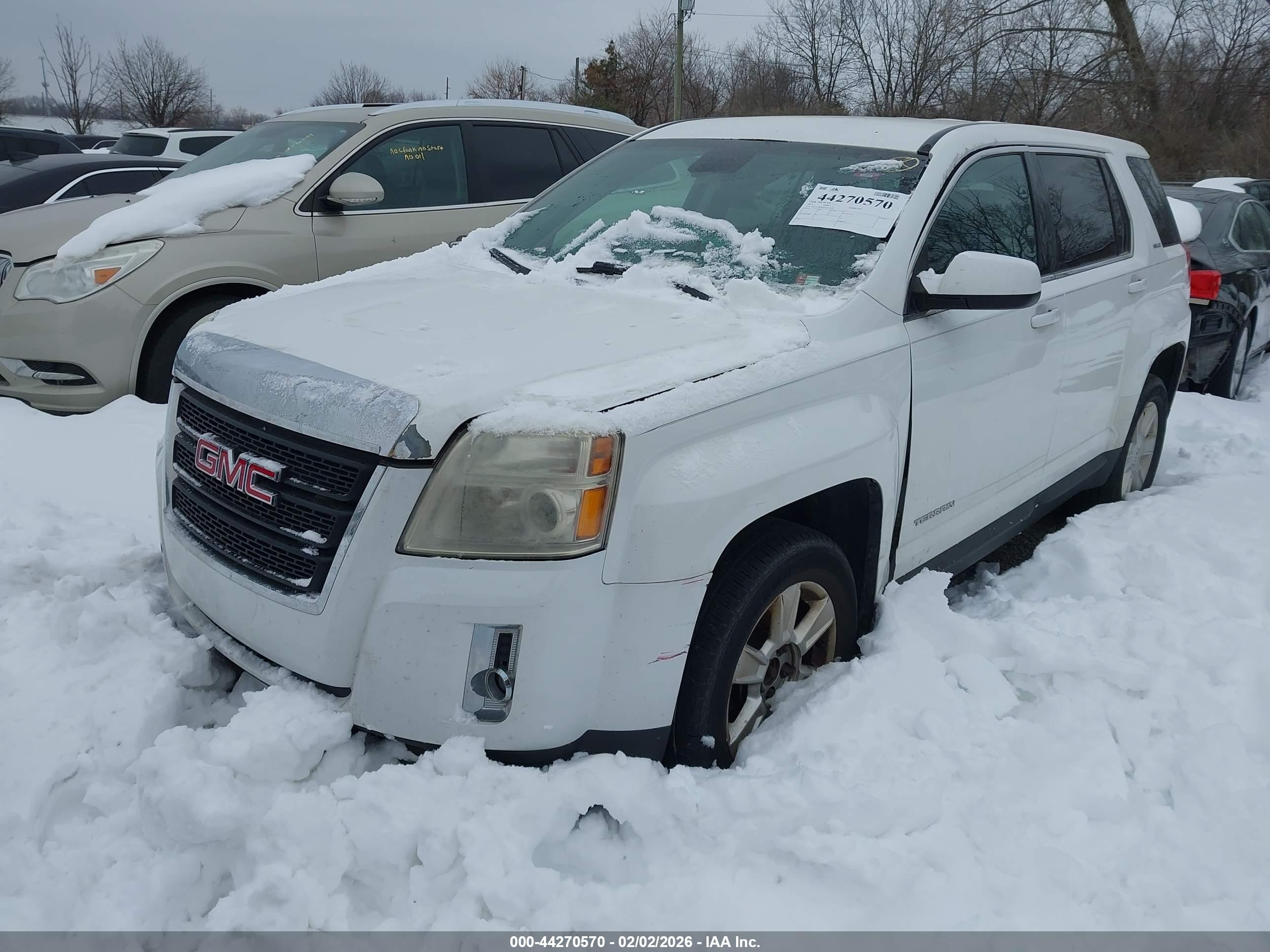 GMC TERRAIN image 2