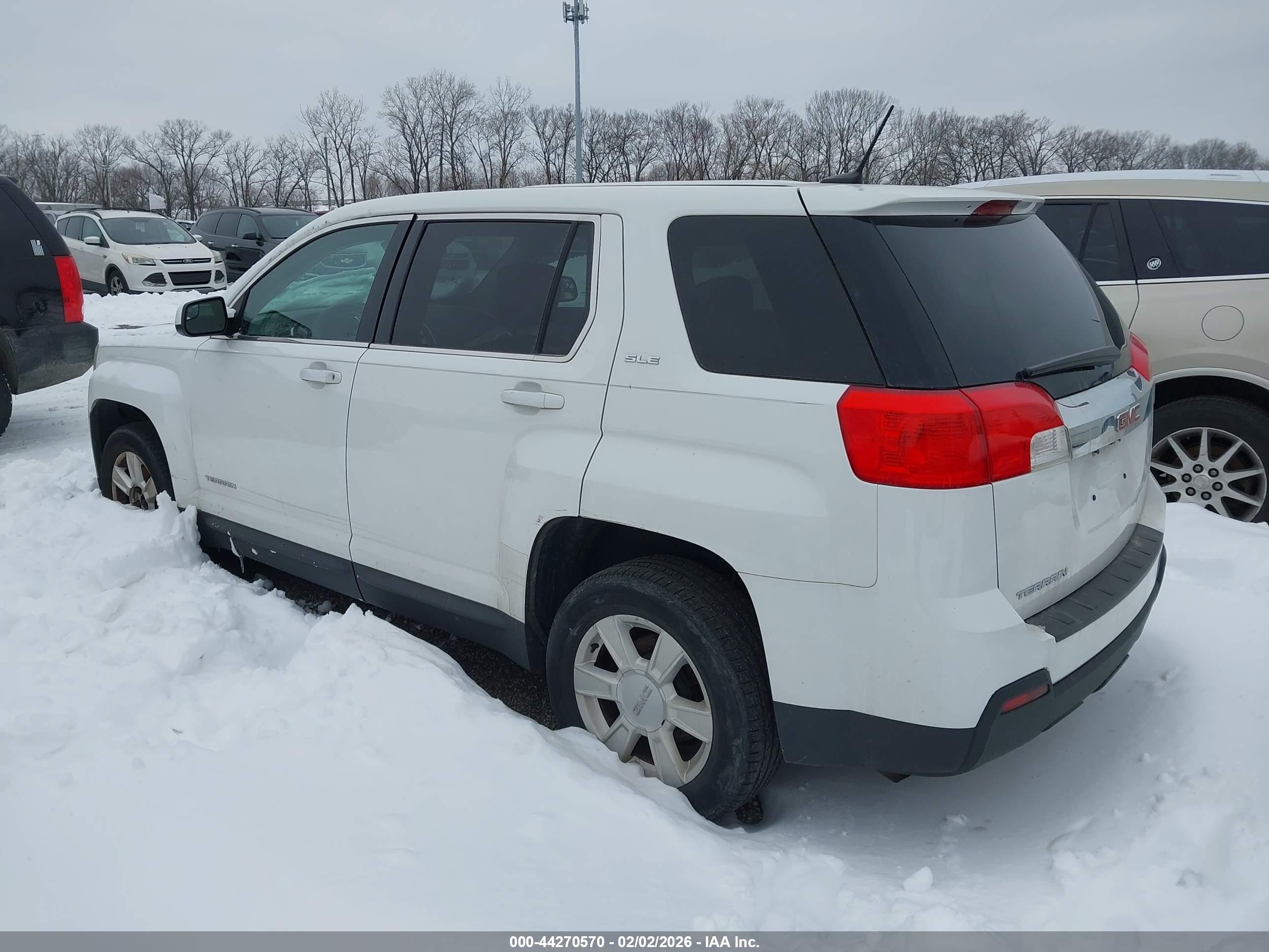 GMC TERRAIN image 3