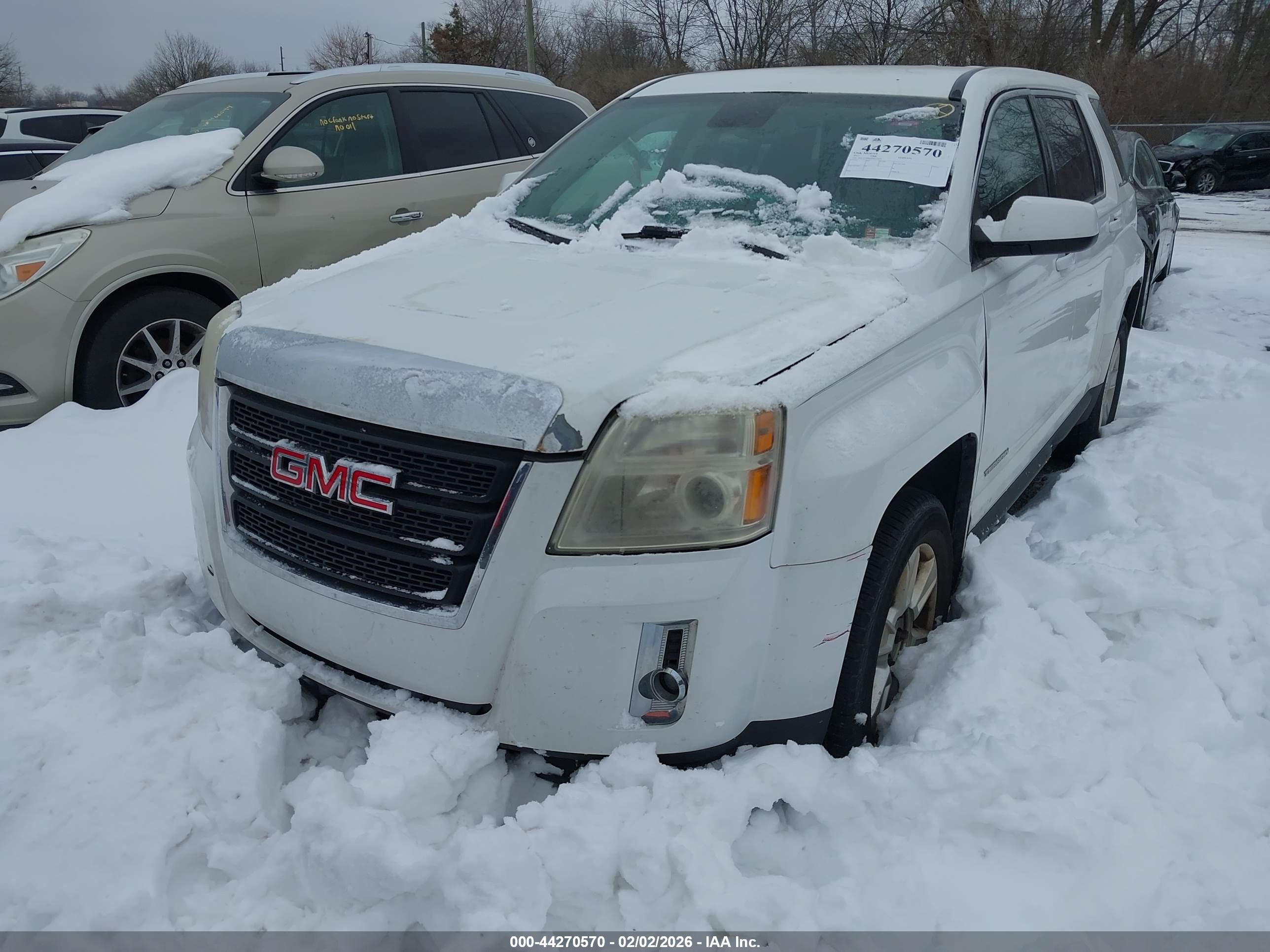 GMC TERRAIN image 6