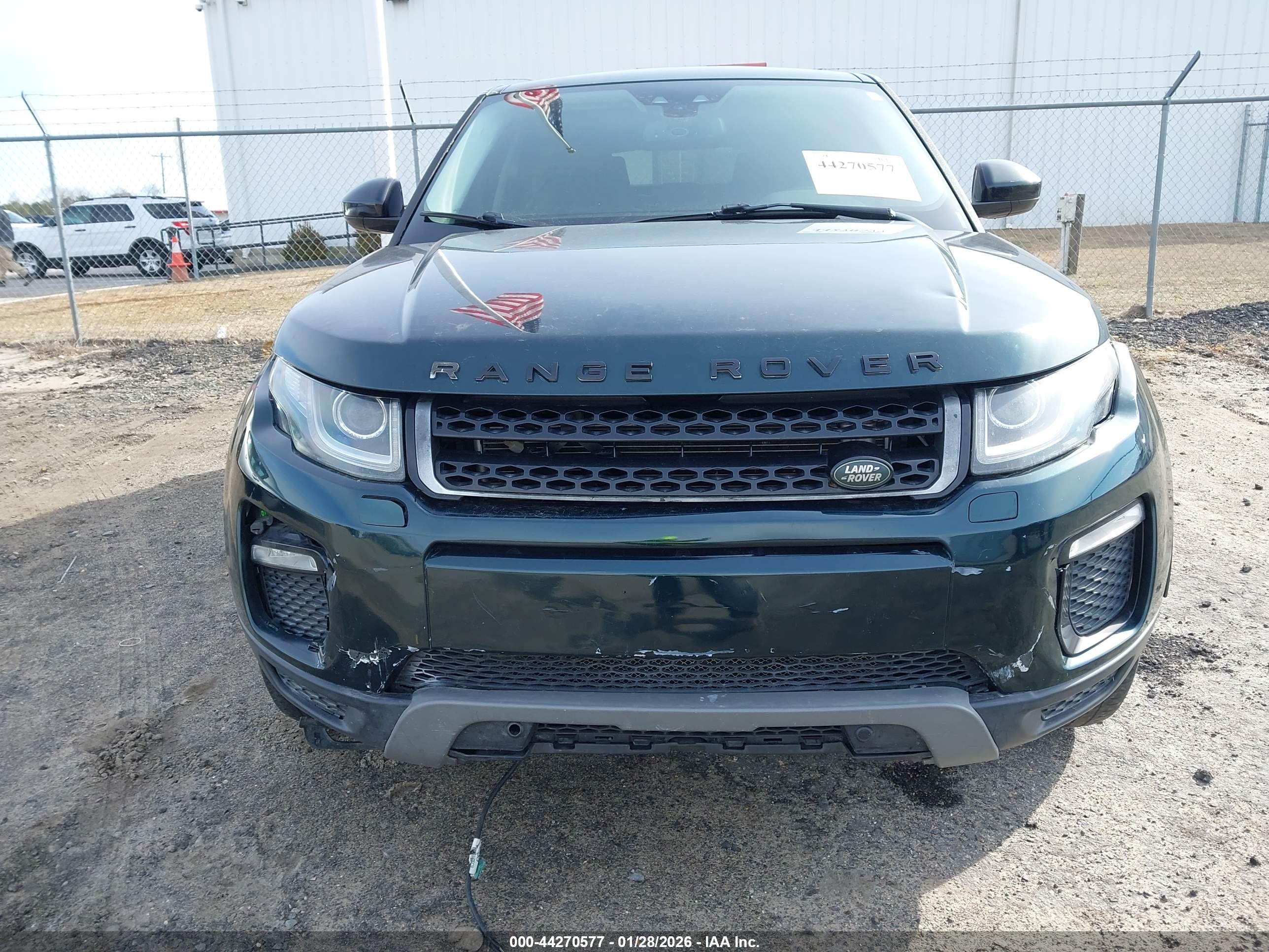 LAND ROVER image 6
