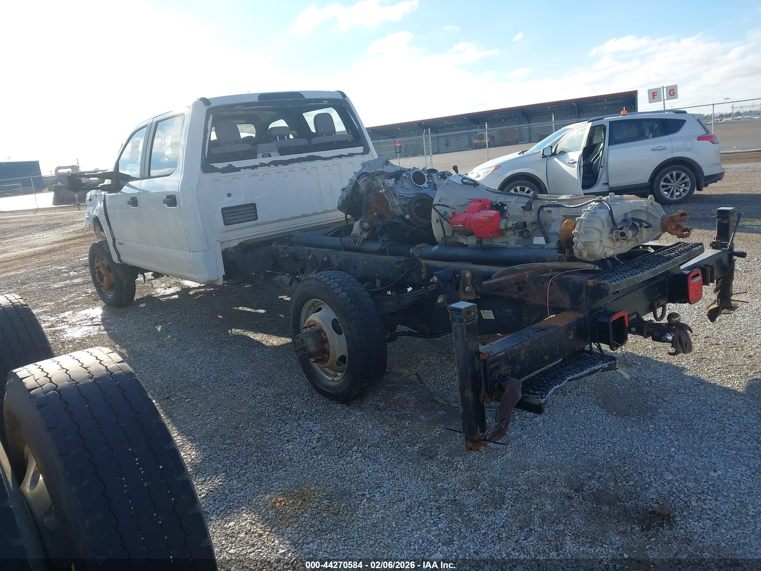 FORD F-550 image 3