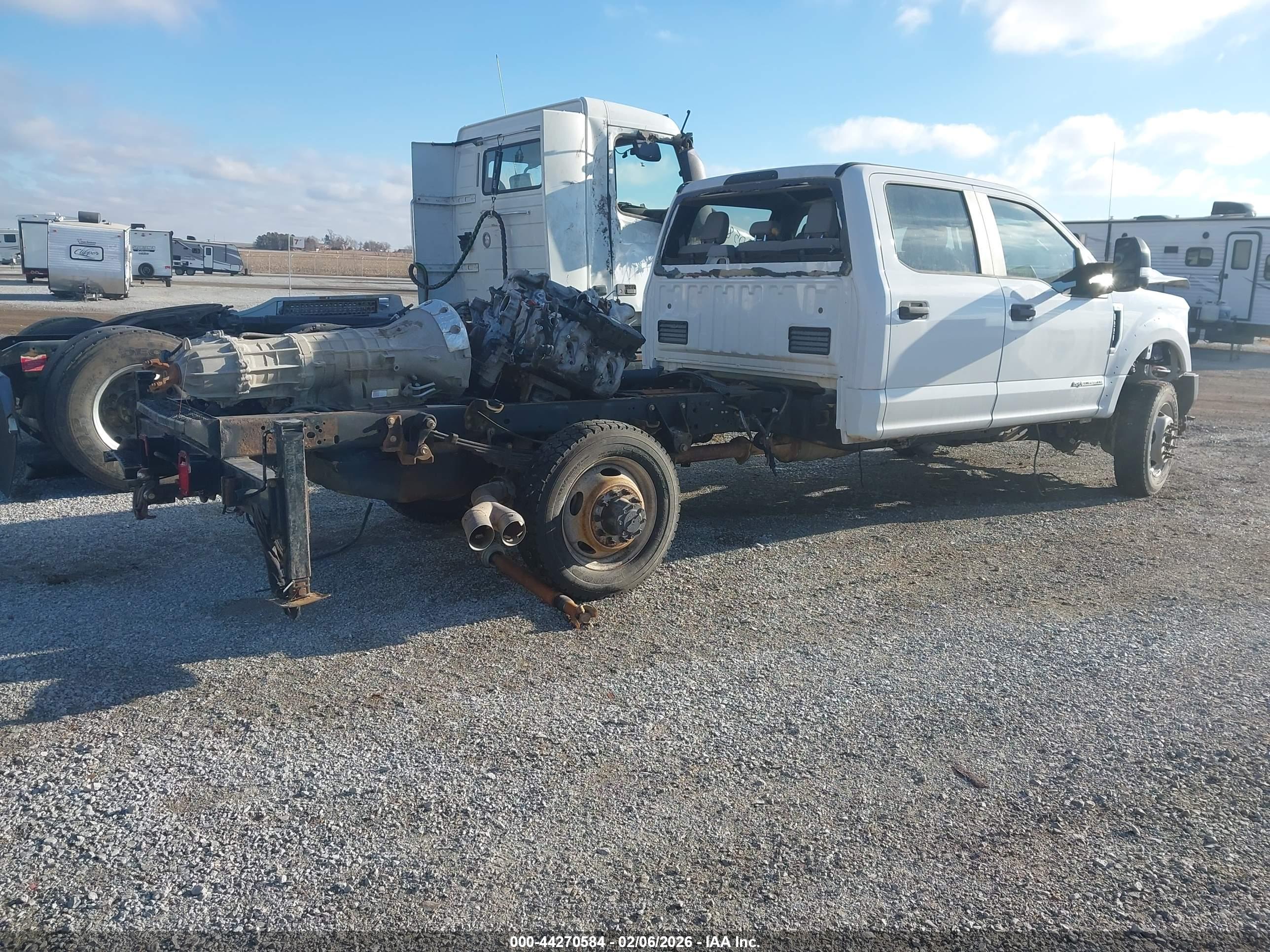 FORD F-550 image 4