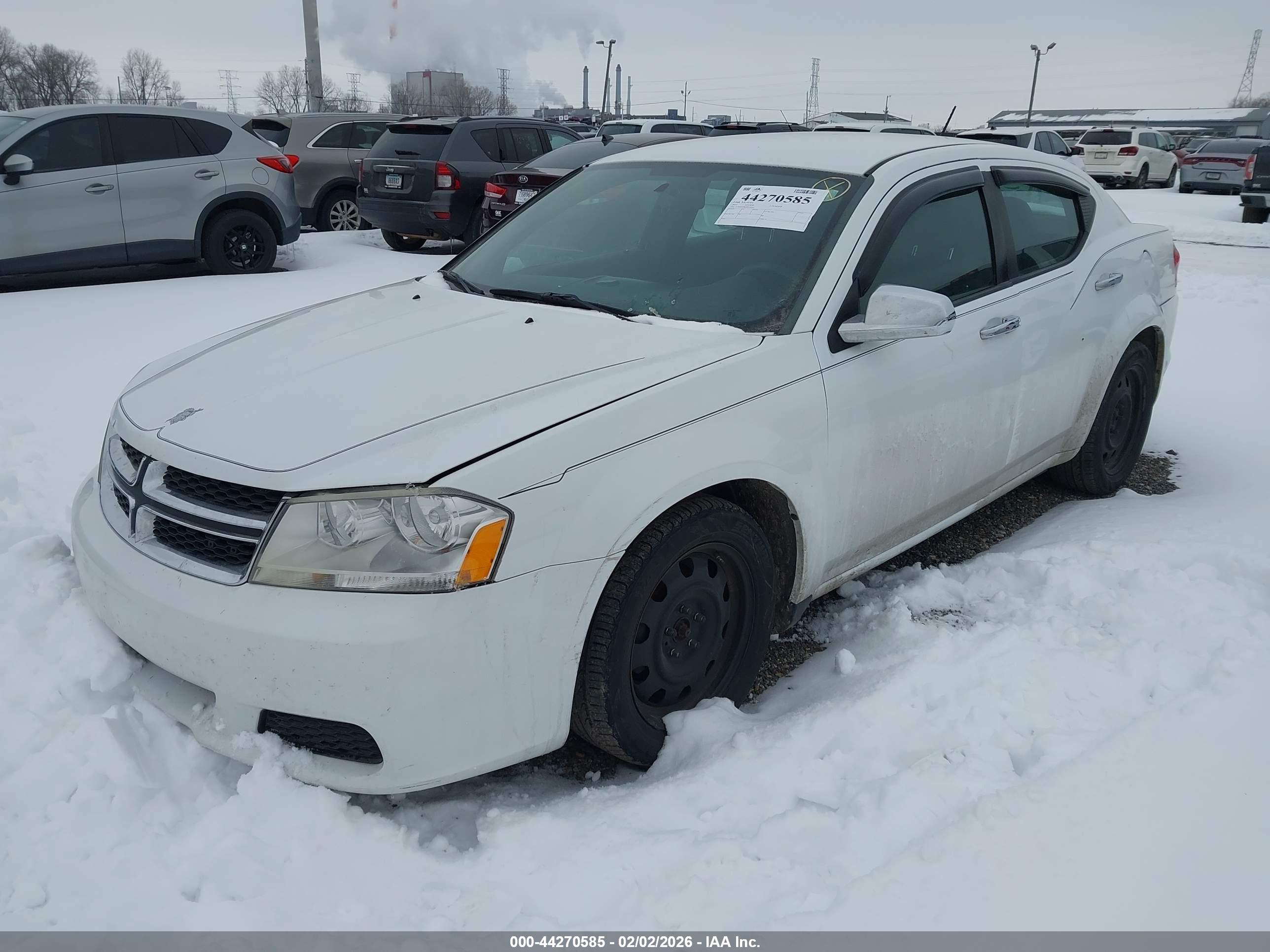 DODGE AVENGER image 2