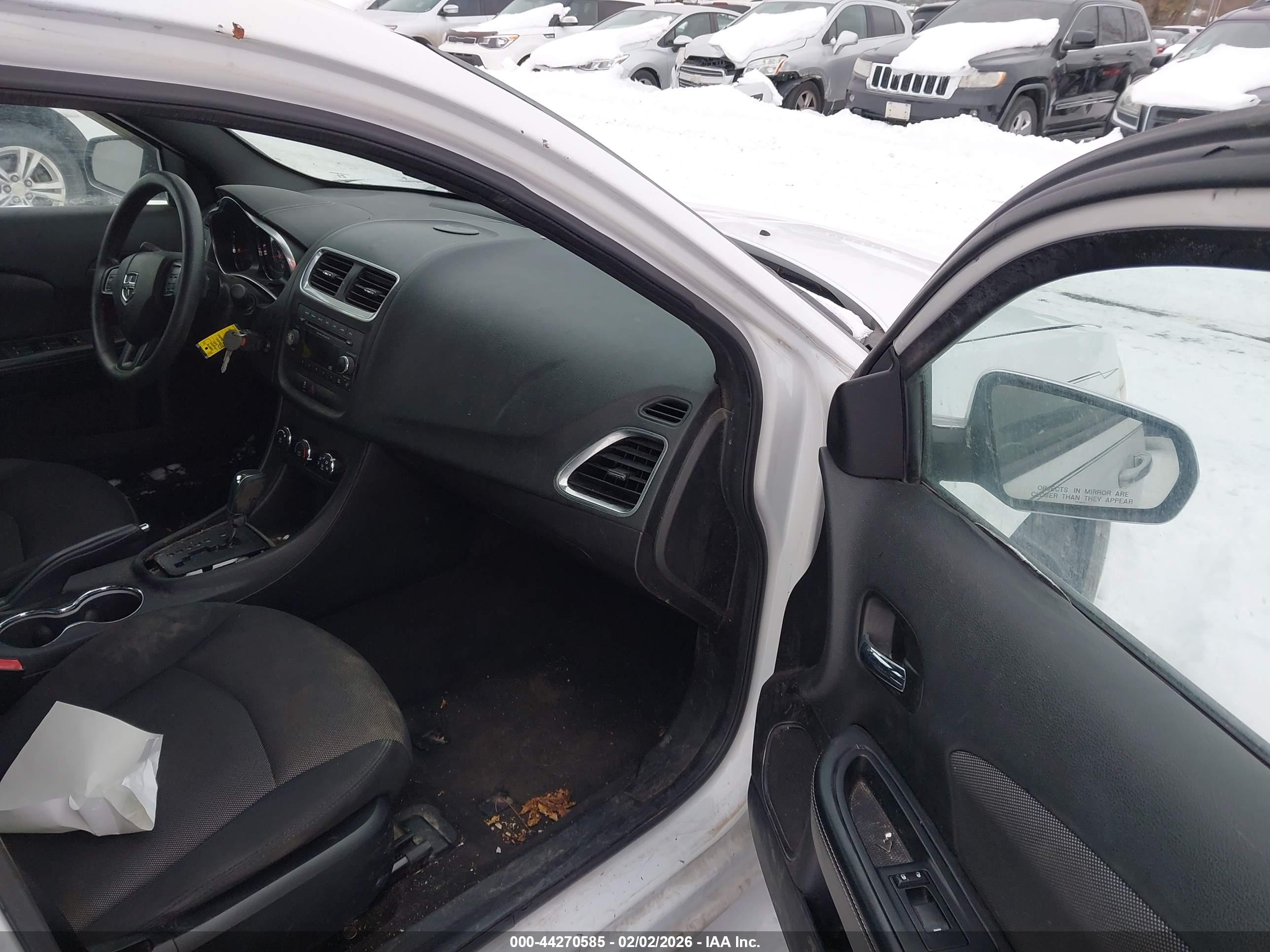 DODGE AVENGER image 5