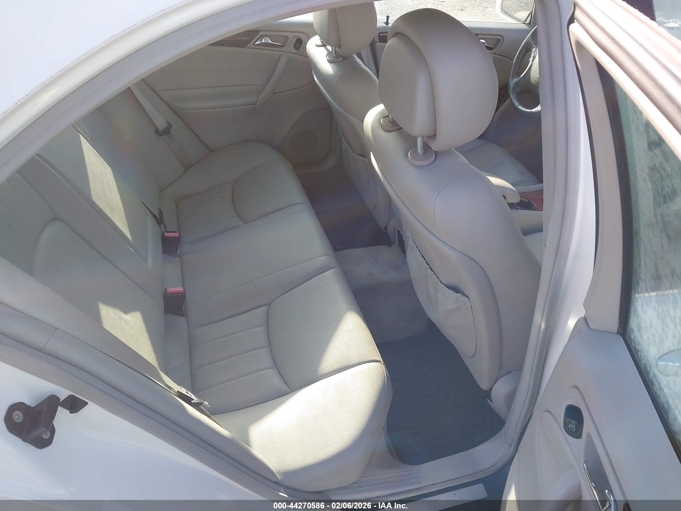 MERCEDES-BENZ C image 8