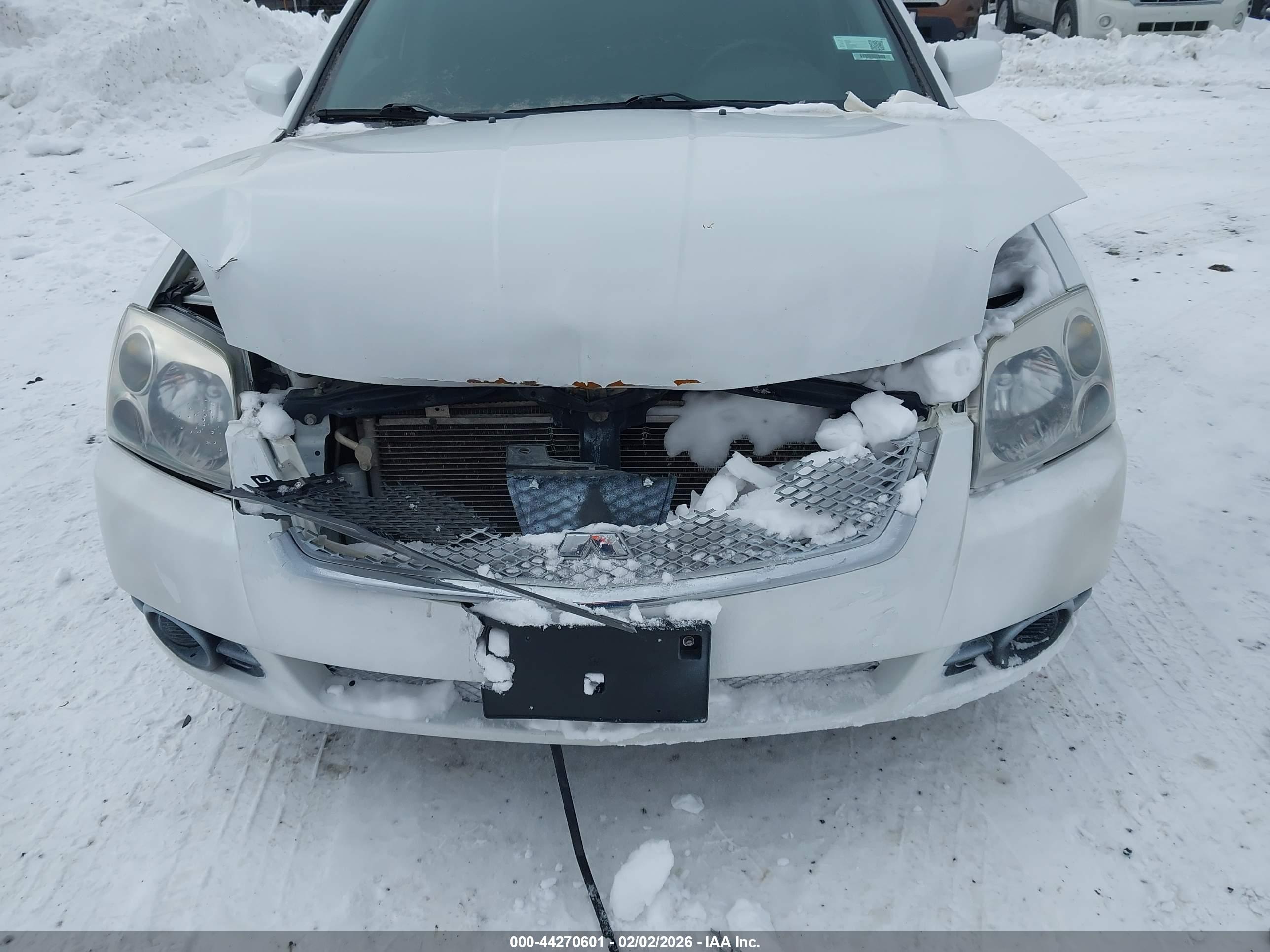 MITSUBISHI GALANT image 6