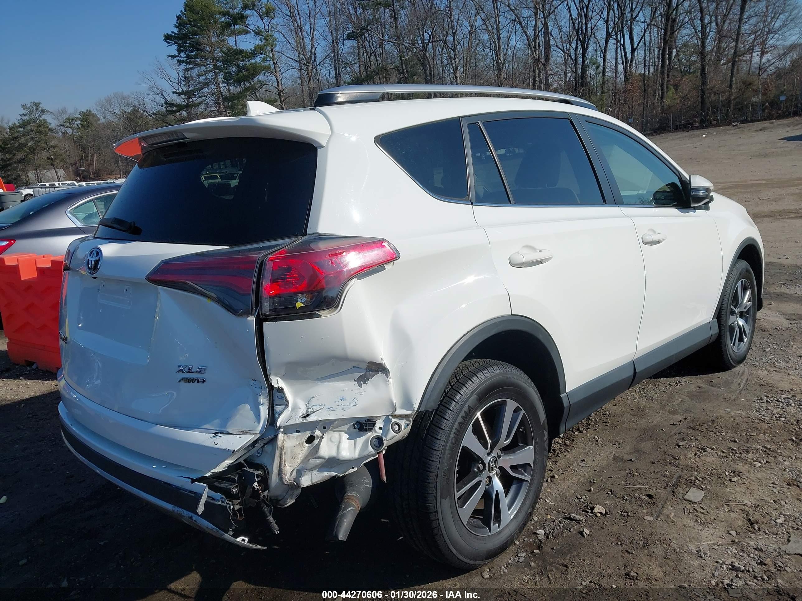TOYOTA RAV4 image 6
