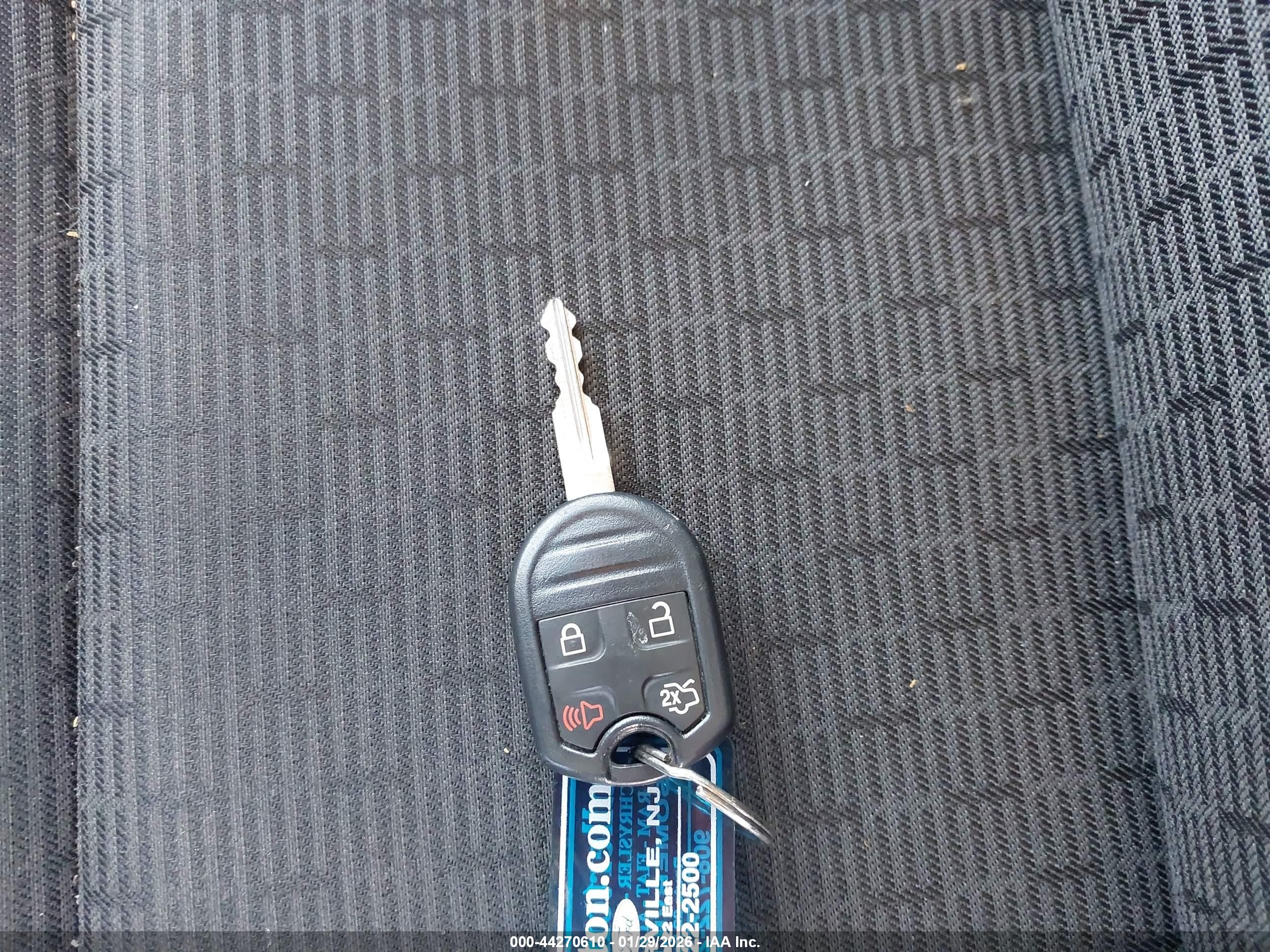 FORD FUSION image 11