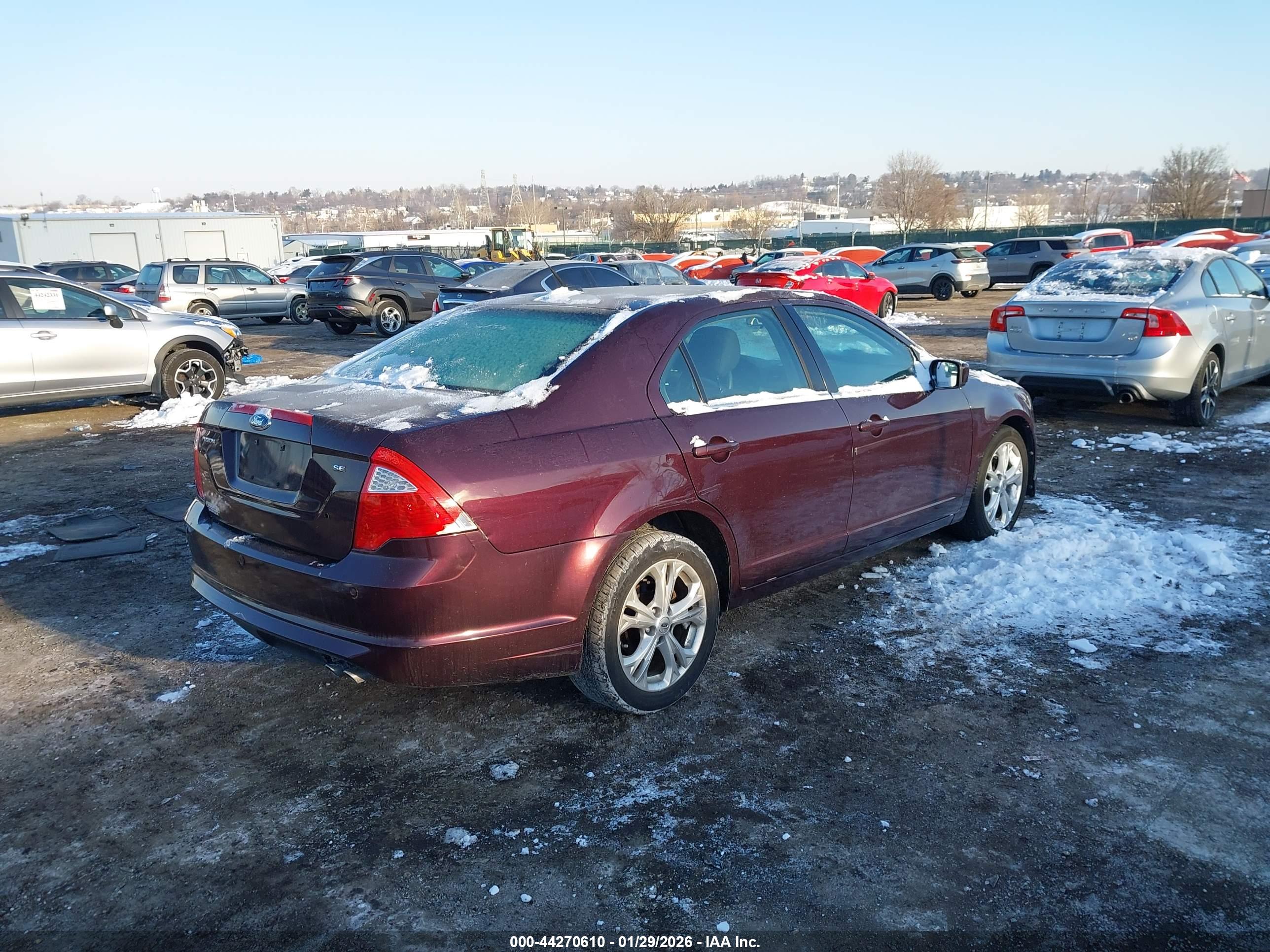 FORD FUSION image 4